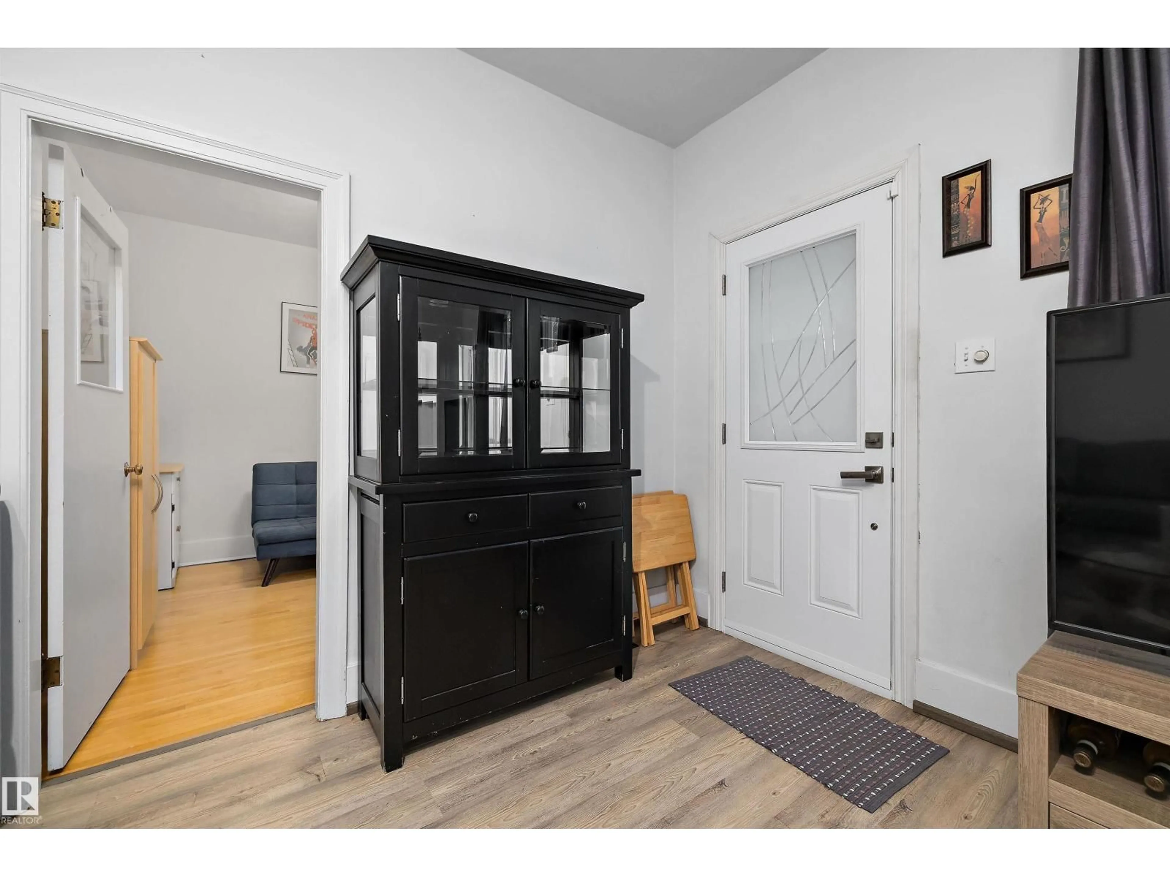 Indoor entryway for NW - 11828 50 ST, Edmonton Alberta T5W3B9