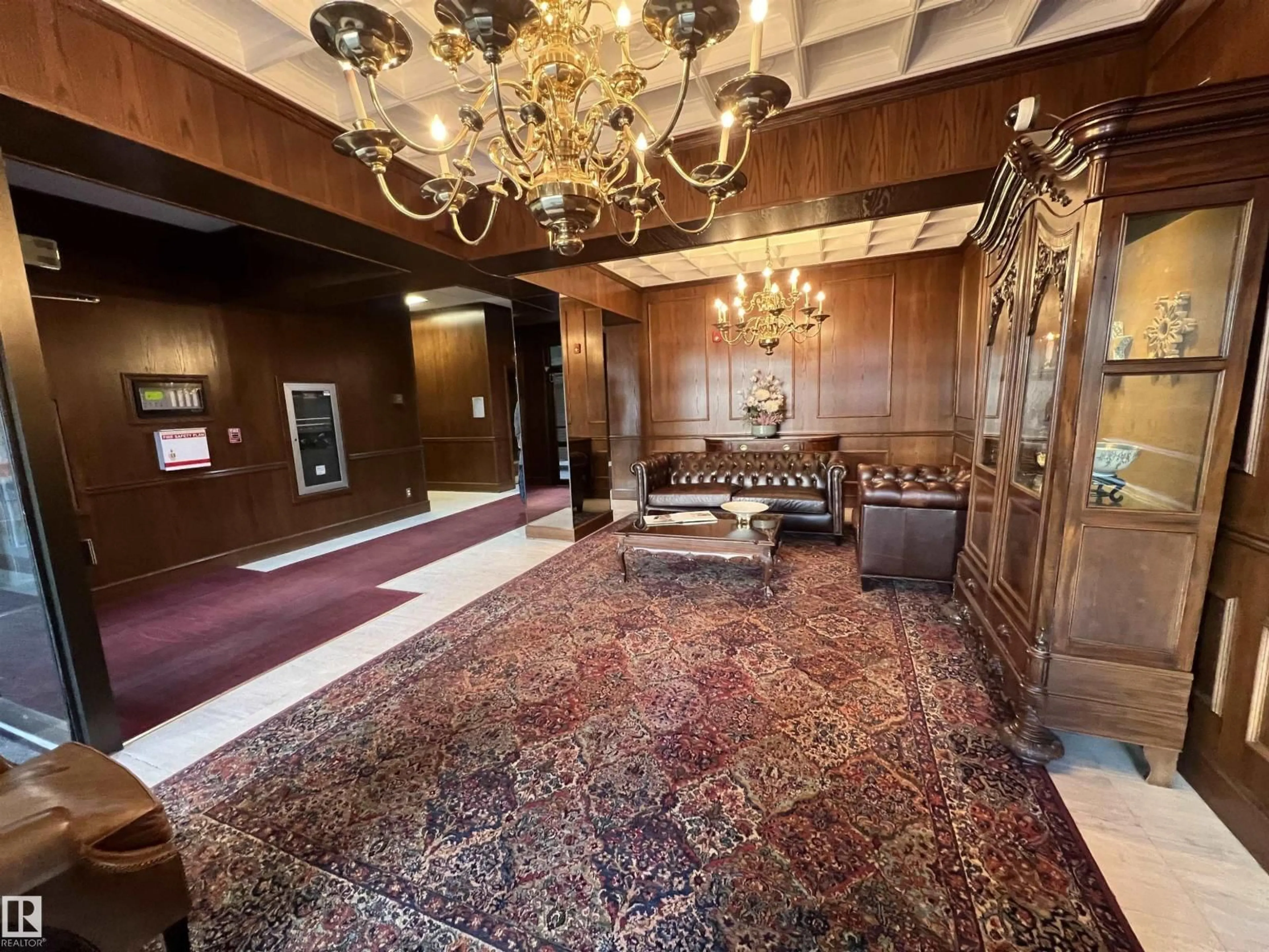 Lobby for #904 - 11503 100 AV, Edmonton Alberta T5K2R2
