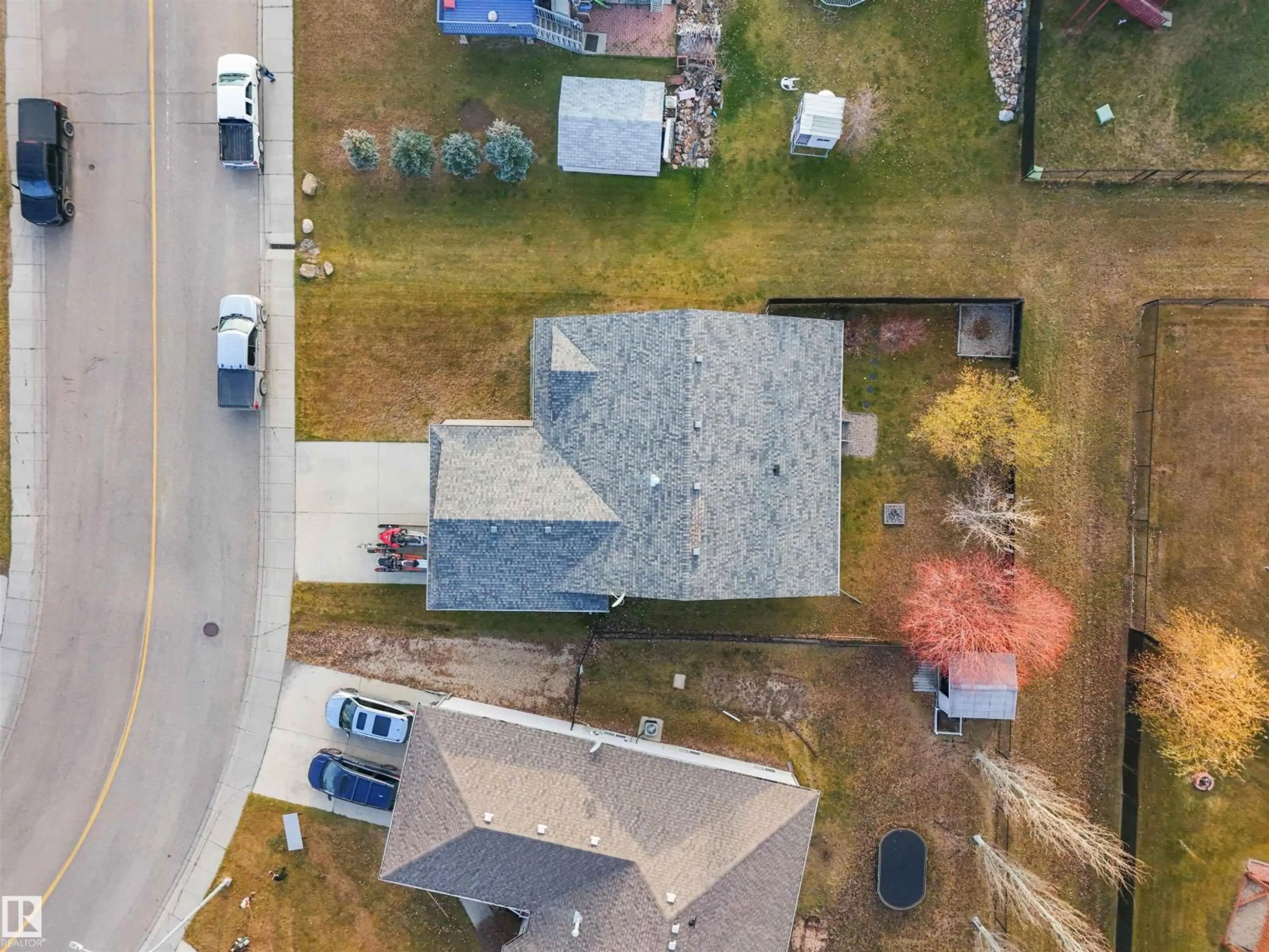 A pic from outside/outdoor area/front of a property/back of a property/a pic from drone, street for 3924 44 AVE, Drayton Valley Alberta T7A0A1