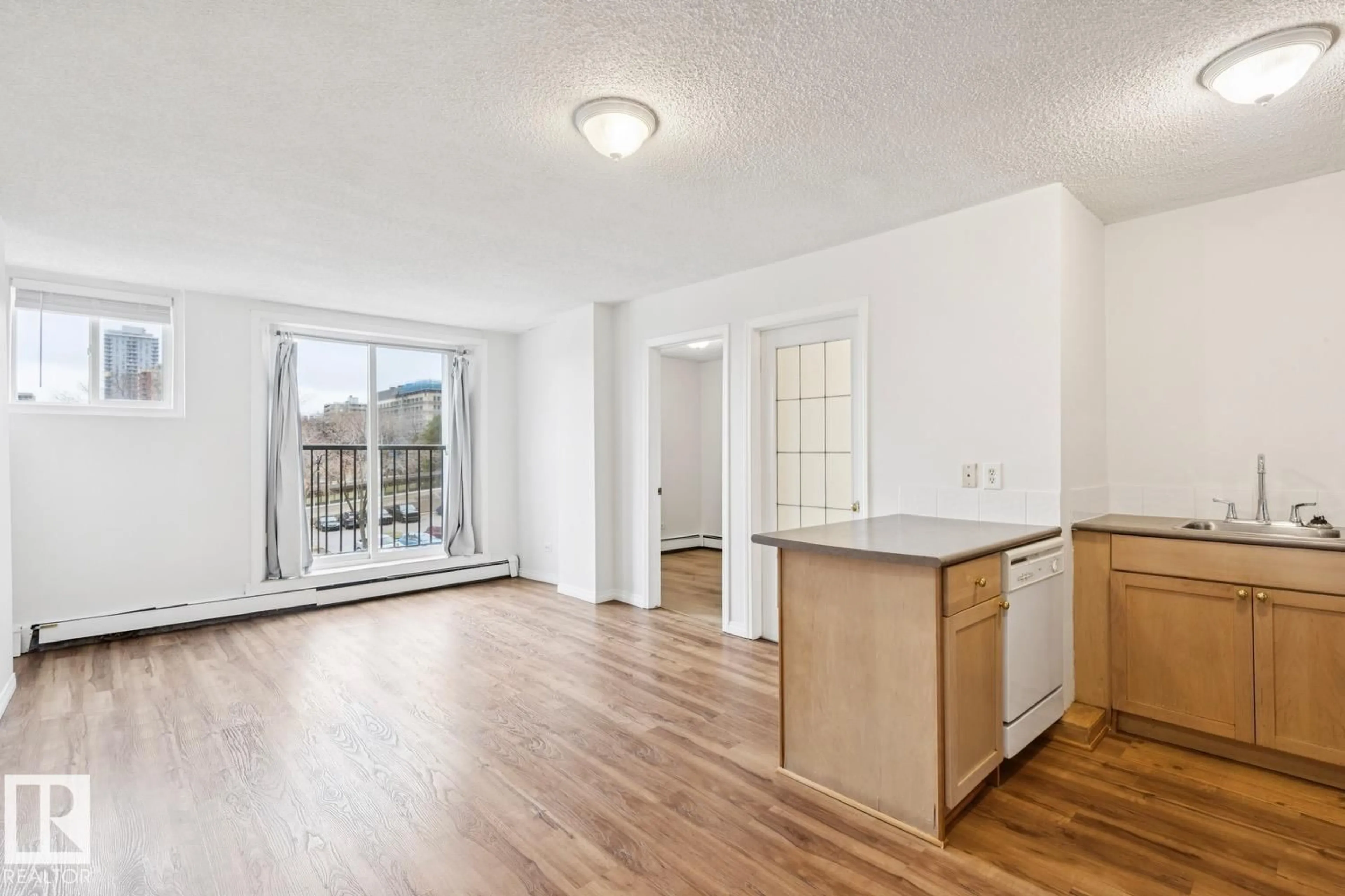 Unknown for #402 - 9730 106 ST, Edmonton Alberta T5K1B7