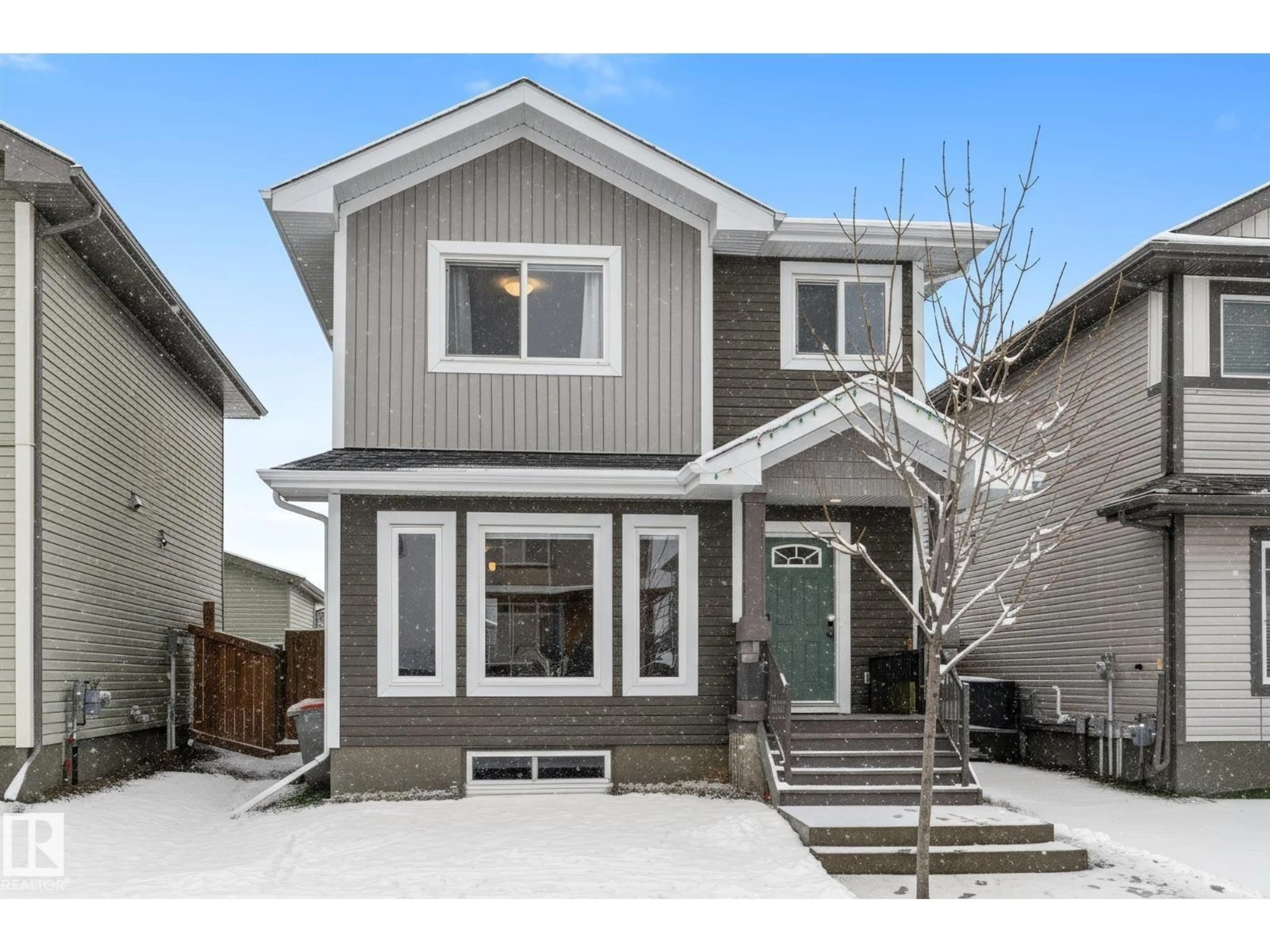 Home with vinyl exterior material, street for 26 BRICKYARD DR, Stony Plain Alberta T7Z0H9