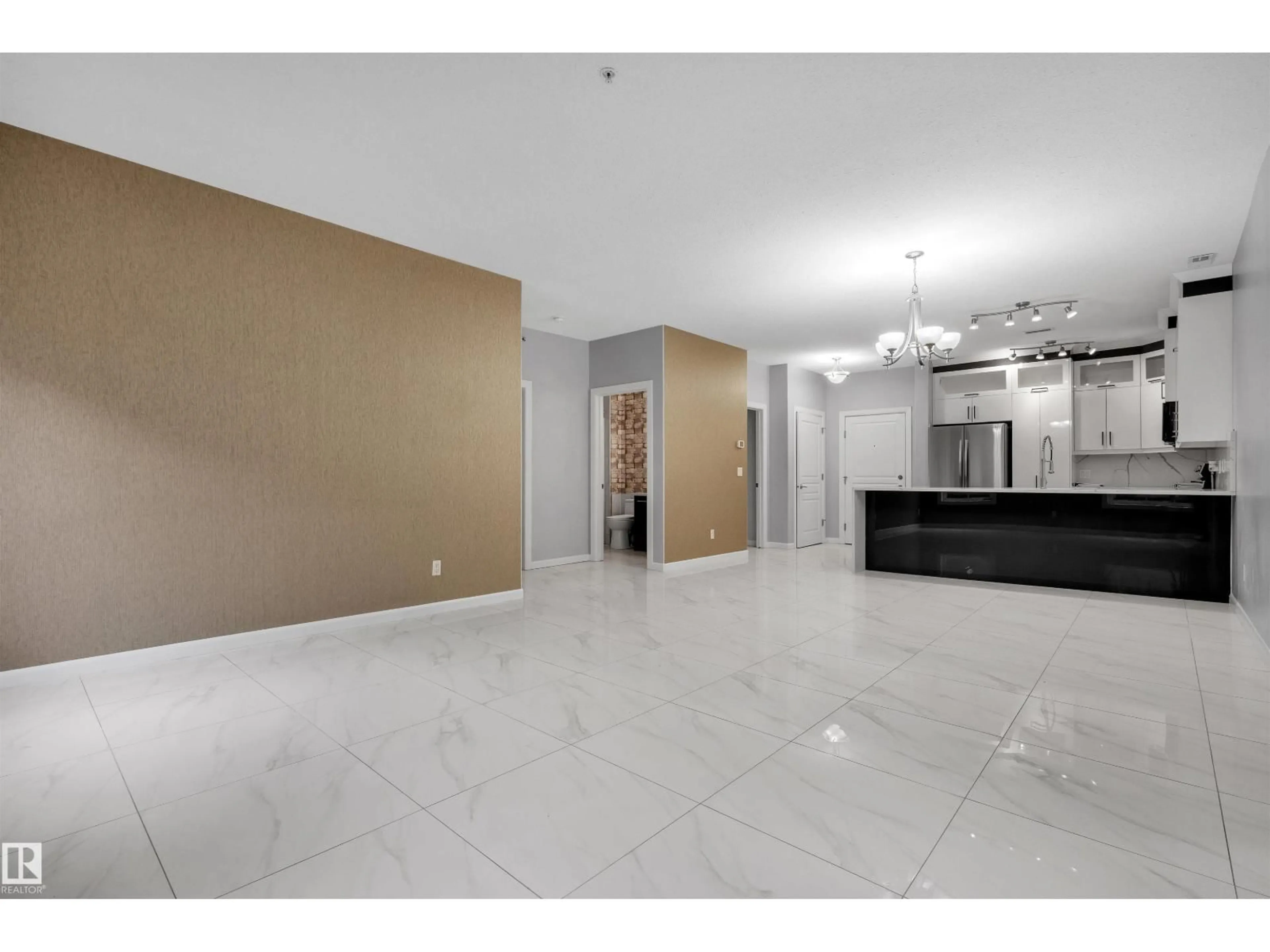 Unknown for 160 - 105 MAGRATH RD, Edmonton Alberta T6R3T7