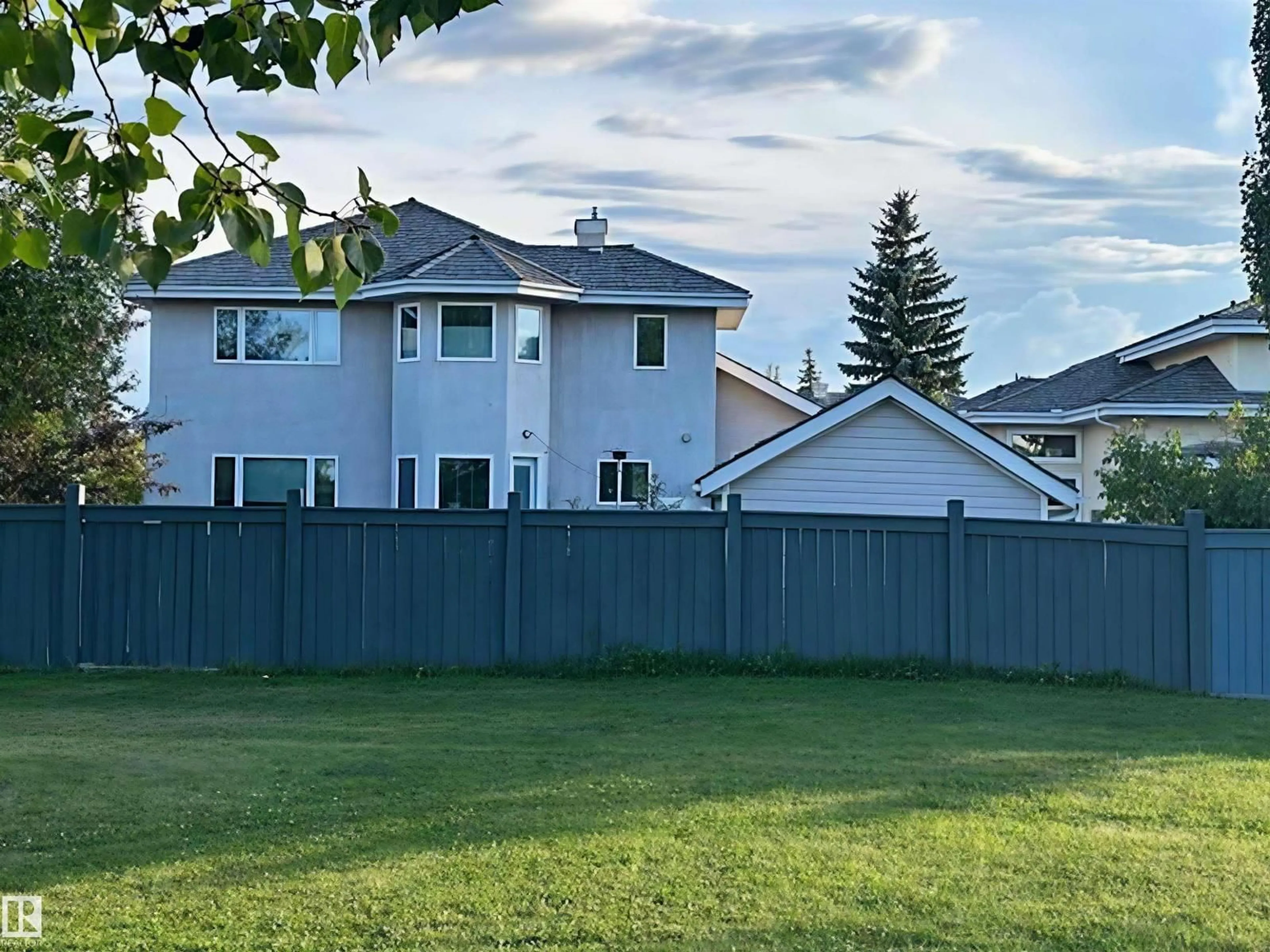 A pic from outside/outdoor area/front of a property/back of a property/a pic from drone, mountain view for 946 WALLBRIDGE PL, Edmonton Alberta T6M2L7