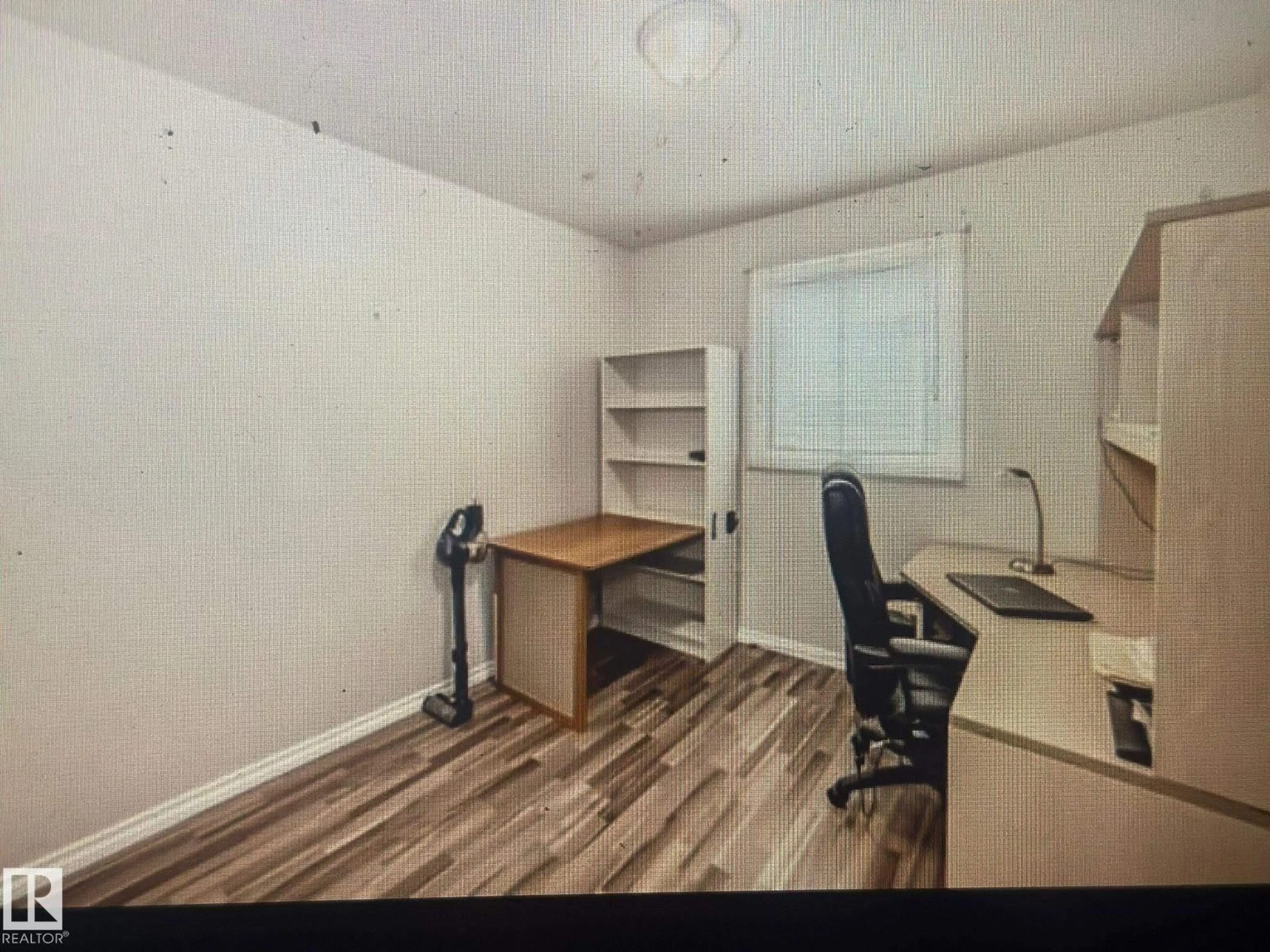 A pic of a room for 7112 99 AVENUE, Edmonton Alberta T6A0E1
