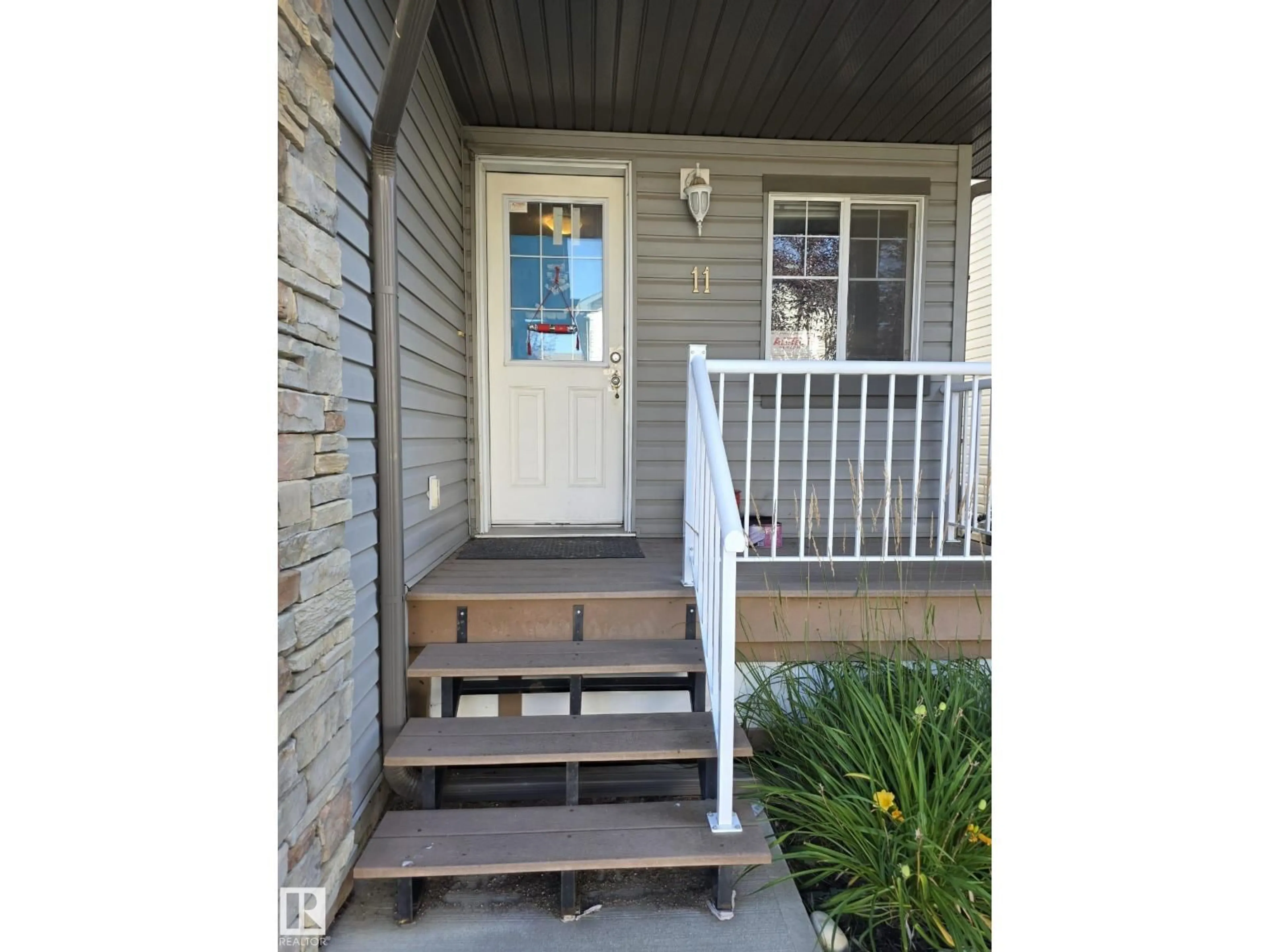 Indoor entryway for 11 - 6304 SANDIN WY, Edmonton Alberta T6R0J8