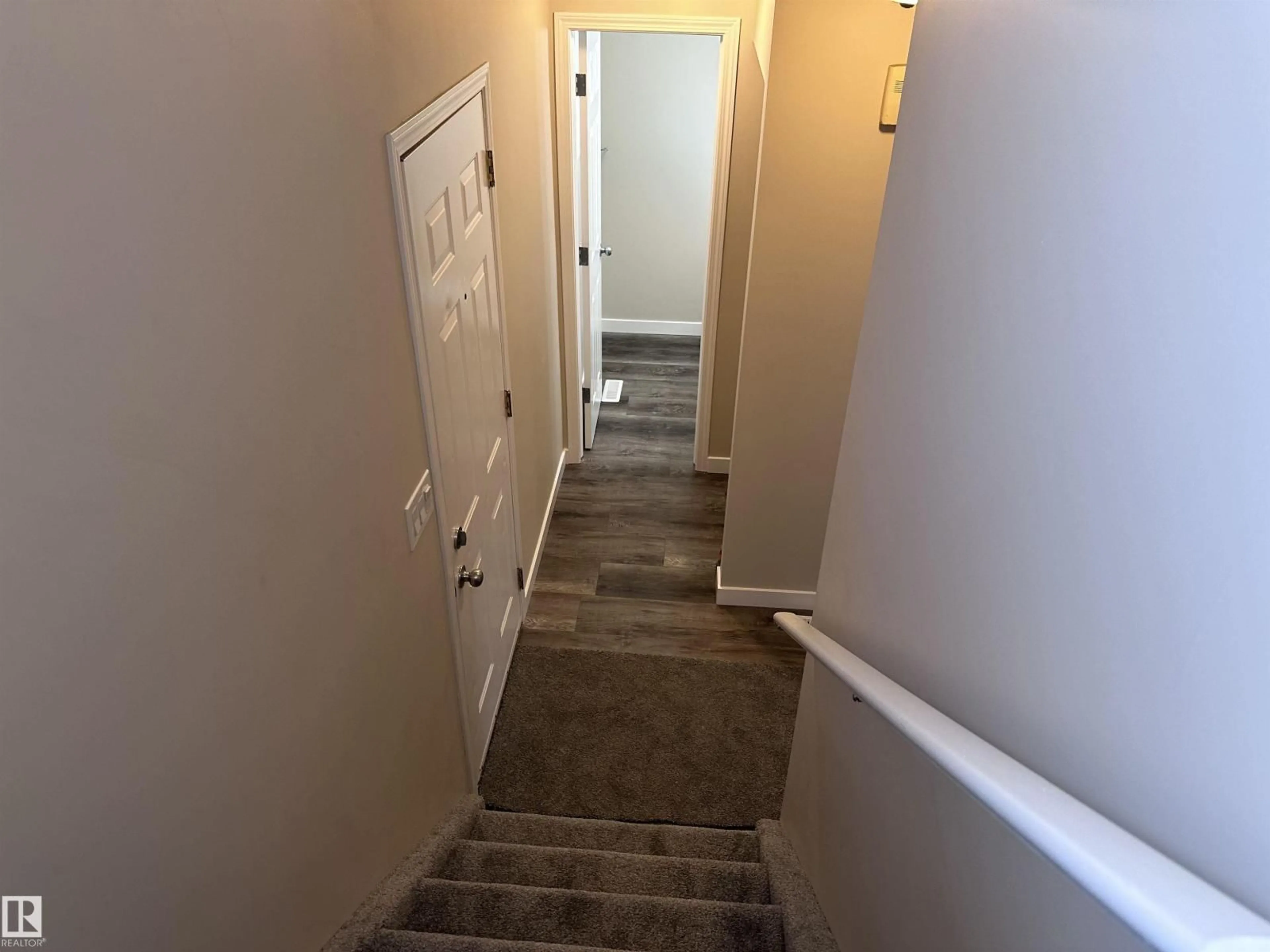 Indoor entryway for 3313 138 AV, Edmonton Alberta T5Y1P2