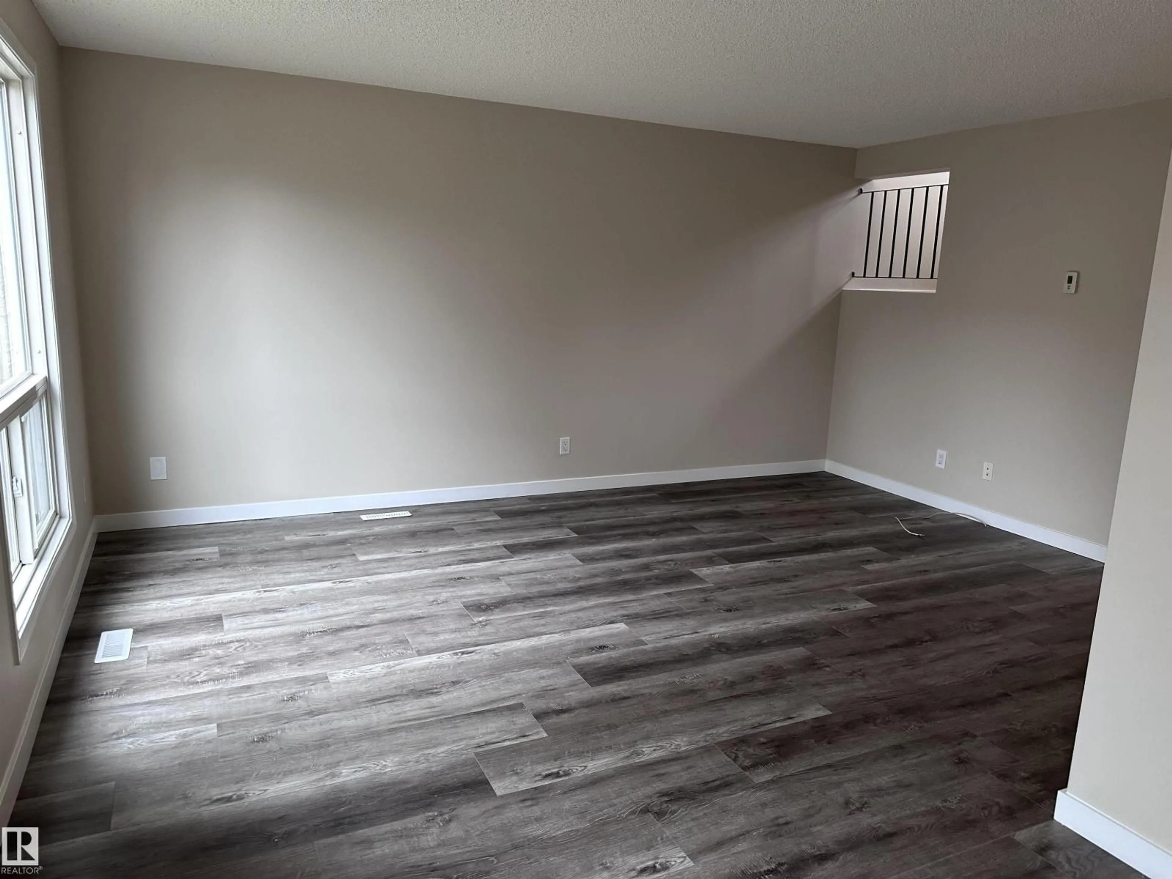 A pic of a room for 3313 138 AV, Edmonton Alberta T5Y1P2