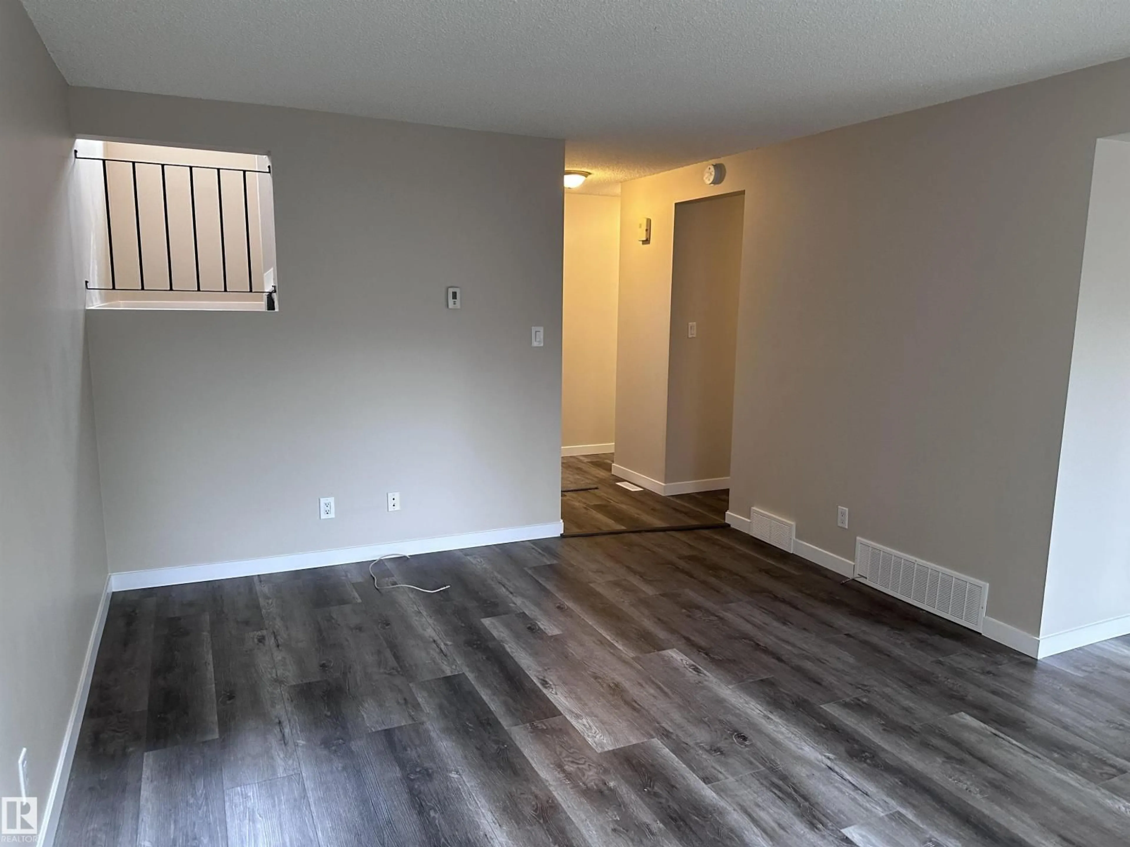 A pic of a room for 3313 138 AV, Edmonton Alberta T5Y1P2