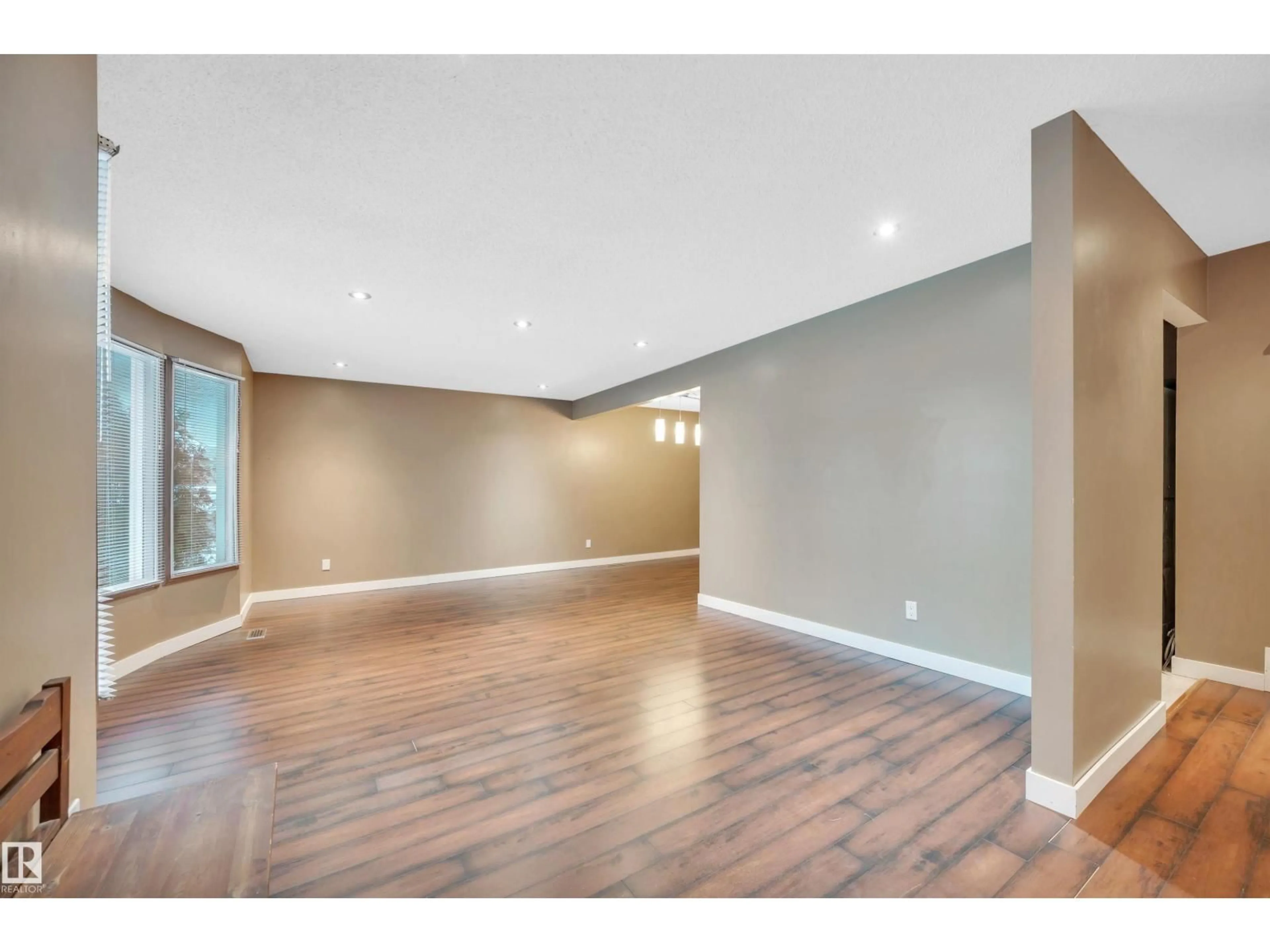 Unknown for 45 WOODSTOCK DR, Sherwood Park Alberta T8A4C4