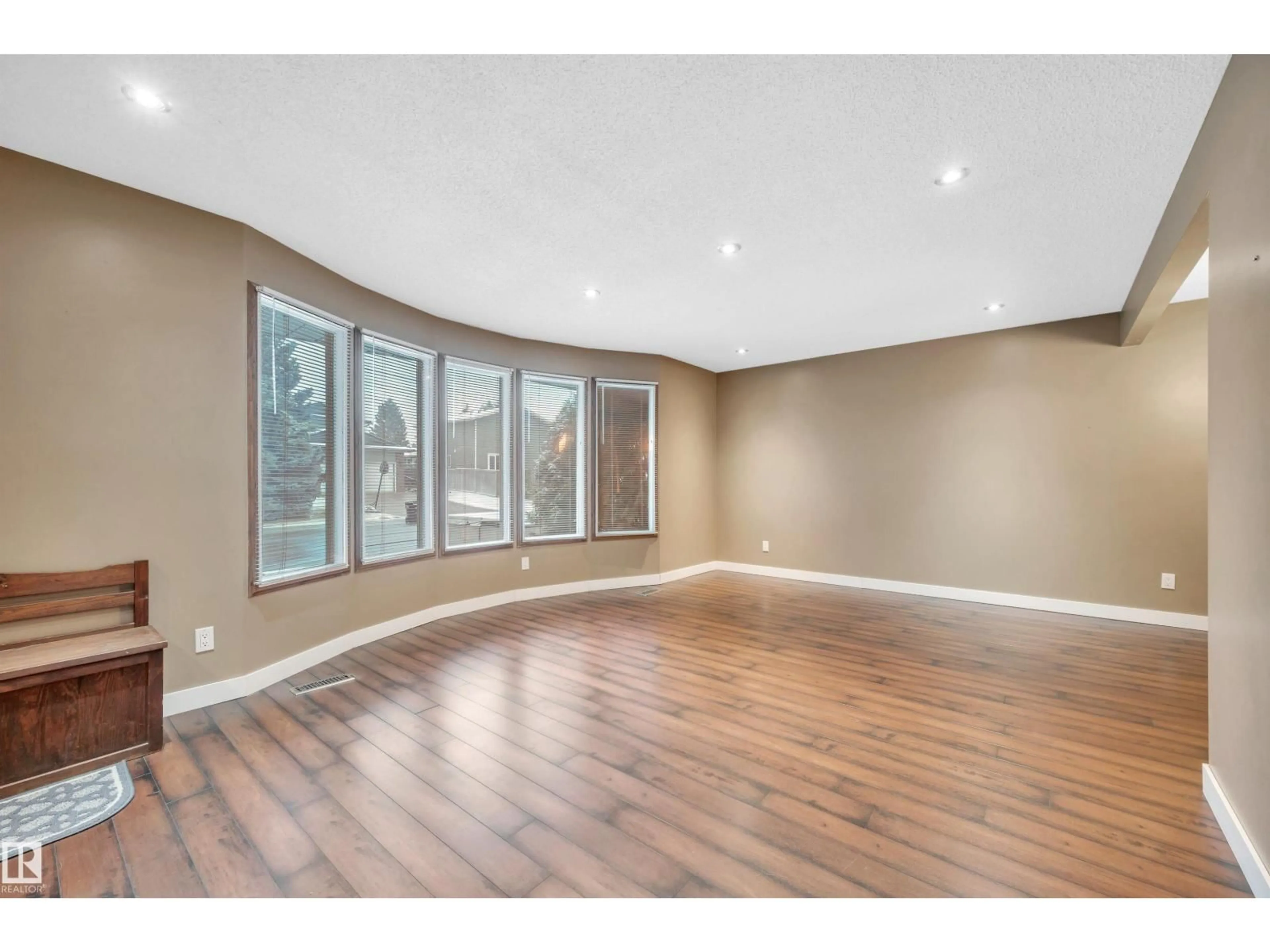A pic of a room for 45 WOODSTOCK DR, Sherwood Park Alberta T8A4C4