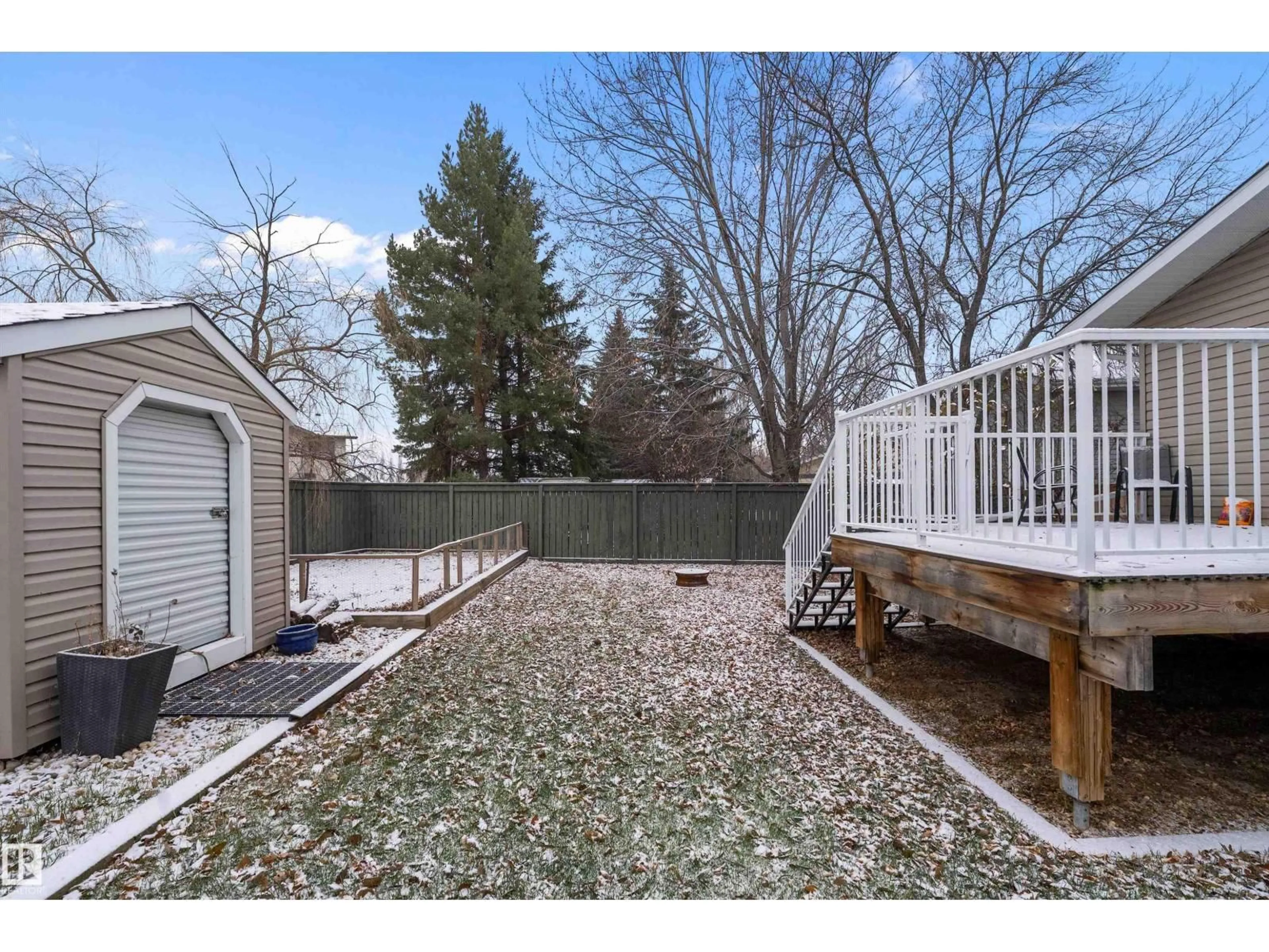 Patio, unknown for 4317 44 ST, Beaumont Alberta T4X1G8