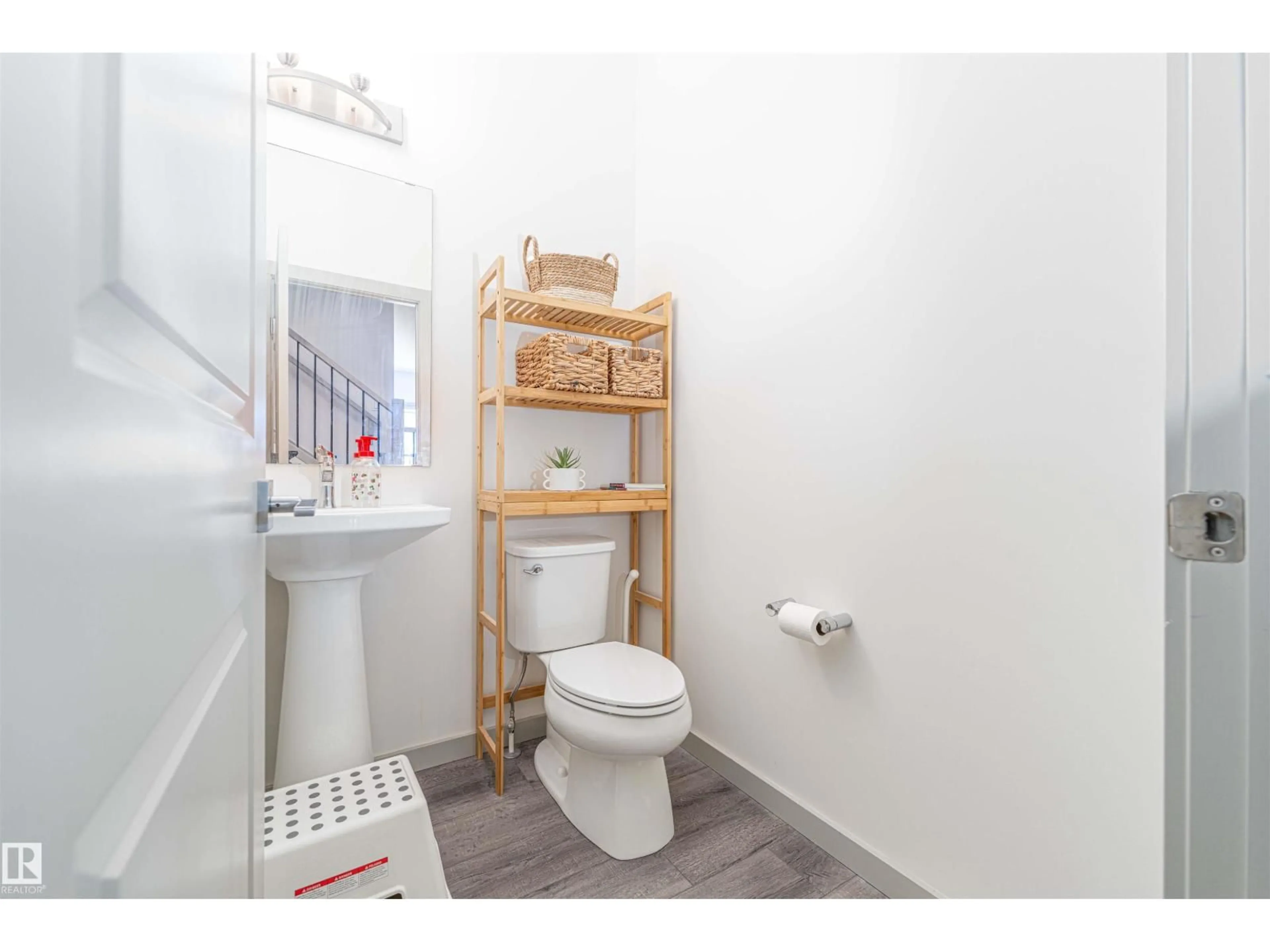 Standard bathroom, unknown for CI SW - 2330 KELLY CIRCLE, Edmonton Alberta T6W4K2