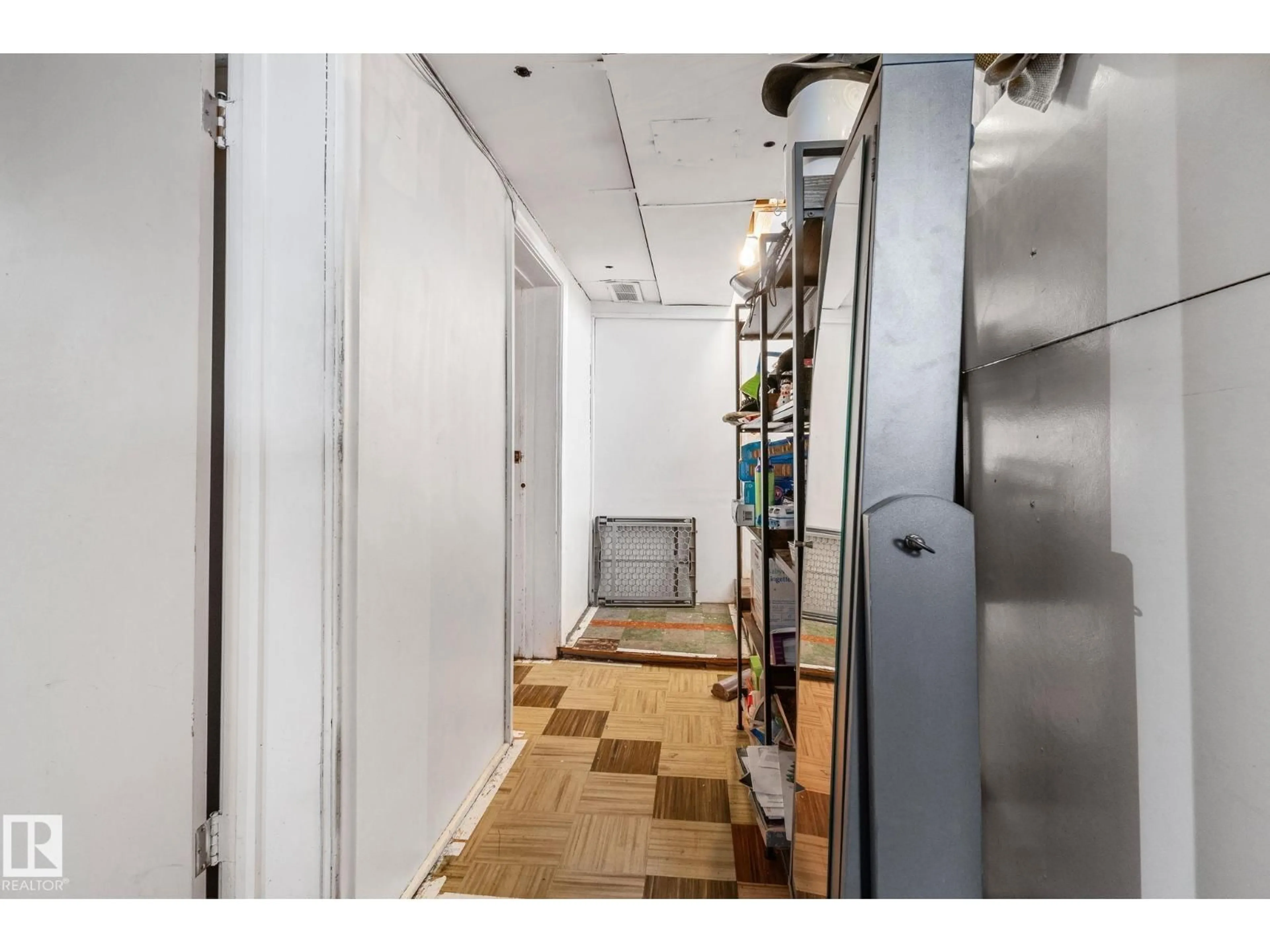 Unknown for NW - 12033 54 ST, Edmonton Alberta T5W3N2