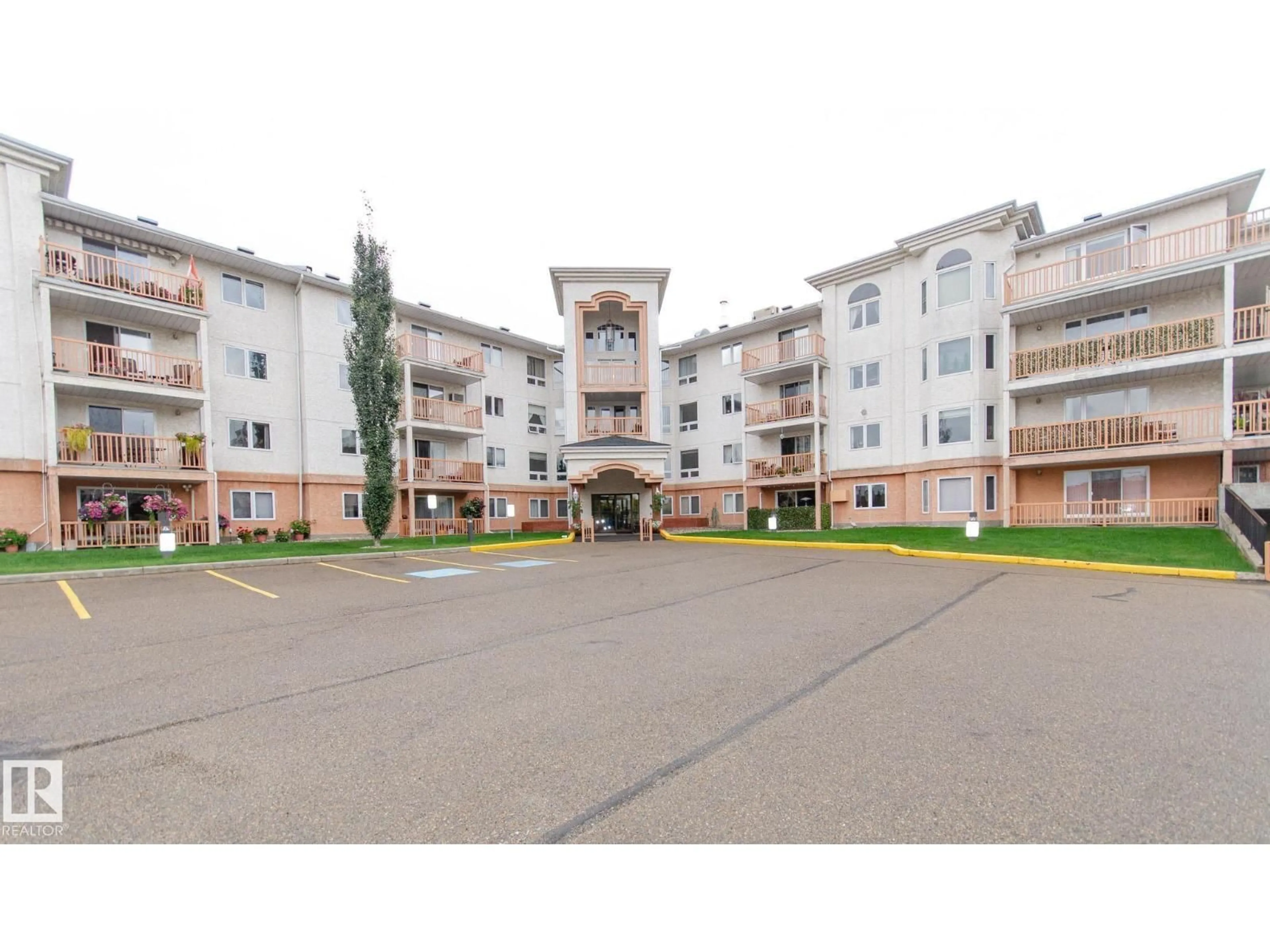 Patio, building for 210 10903 21 AV, Edmonton Alberta T6J7A4