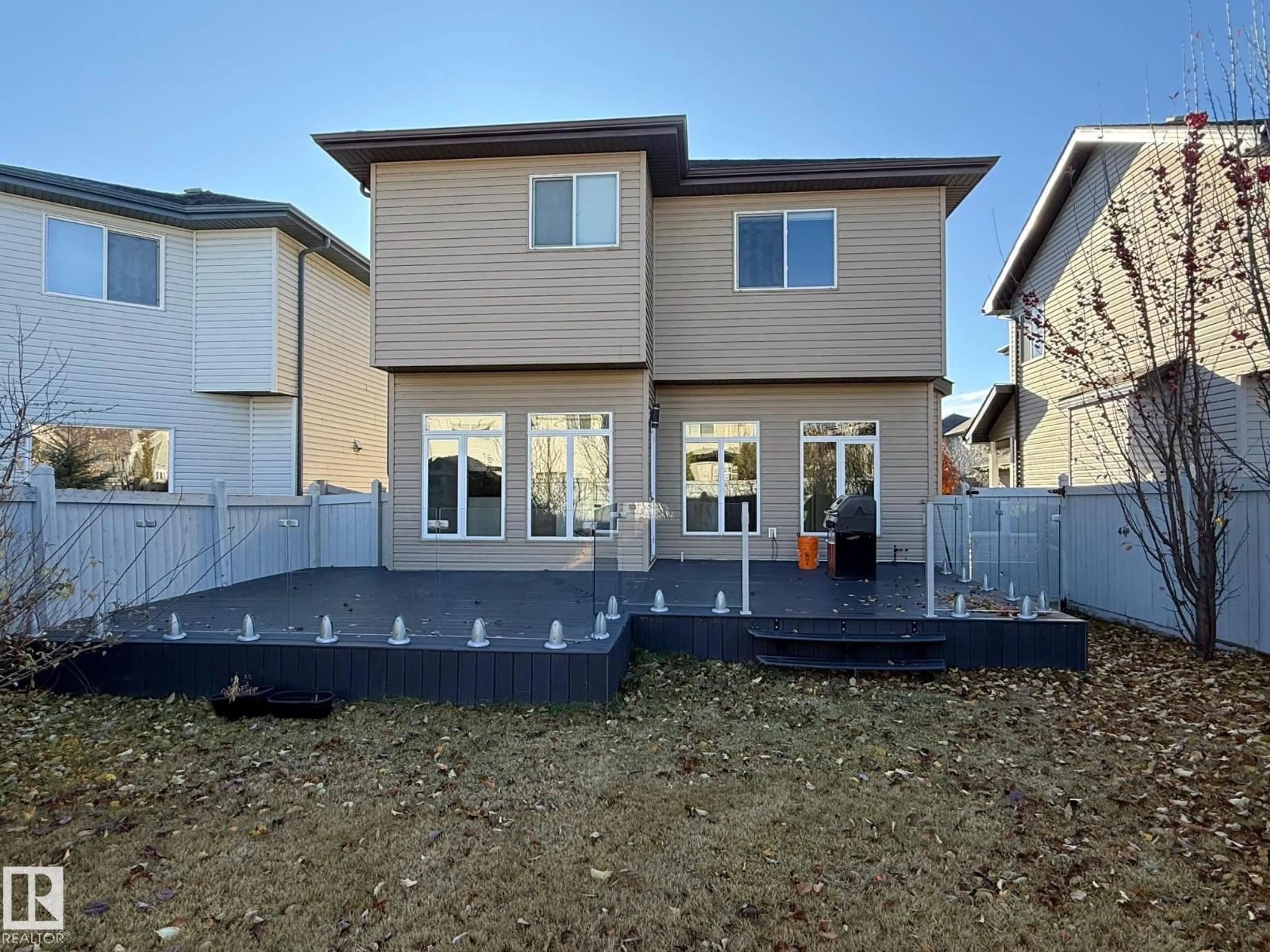 Home with vinyl exterior material, unknown for NW - 20728 55 AV, Edmonton Alberta T6M0B9