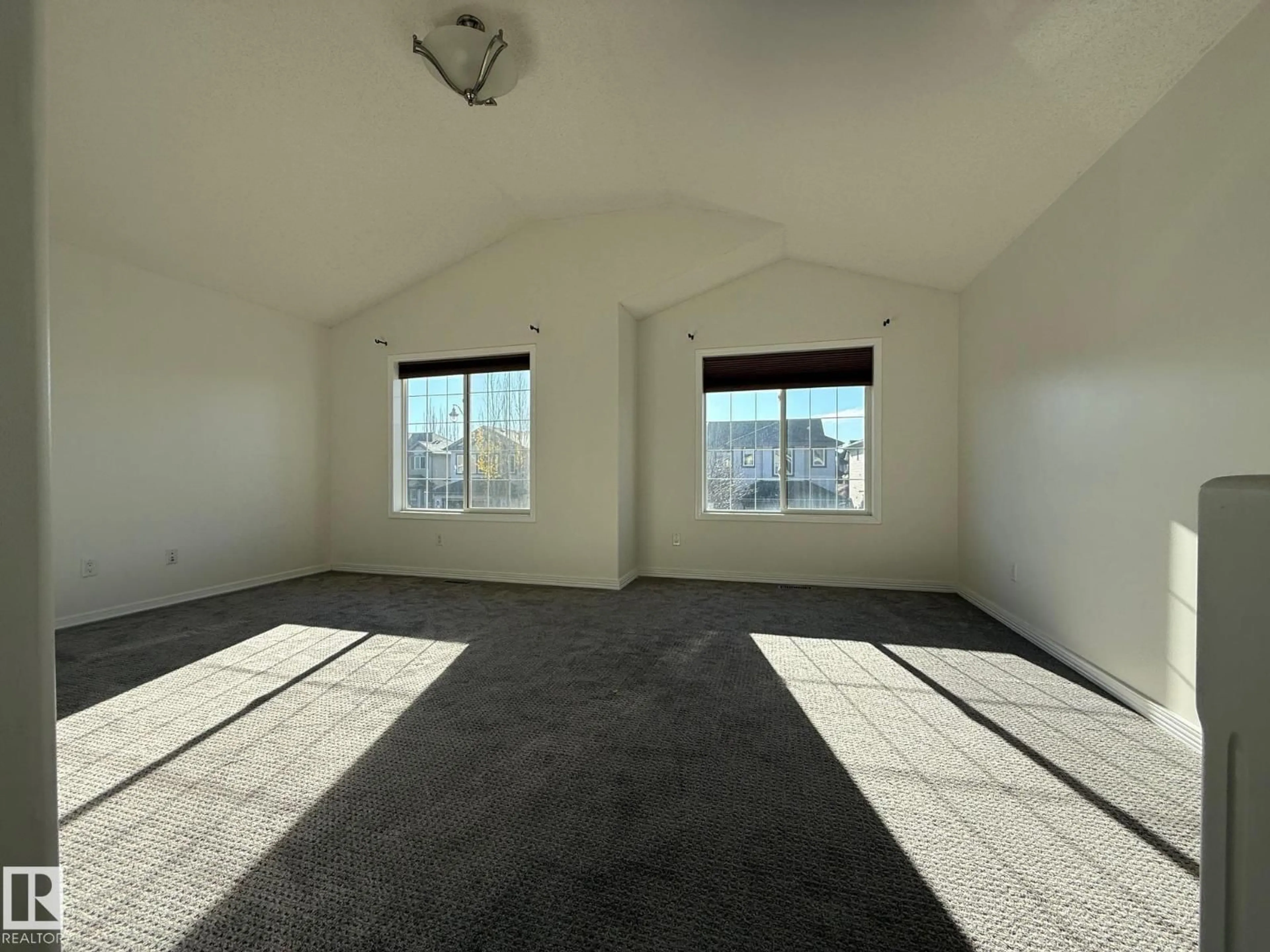 A pic of a room for NW - 20728 55 AV, Edmonton Alberta T6M0B9