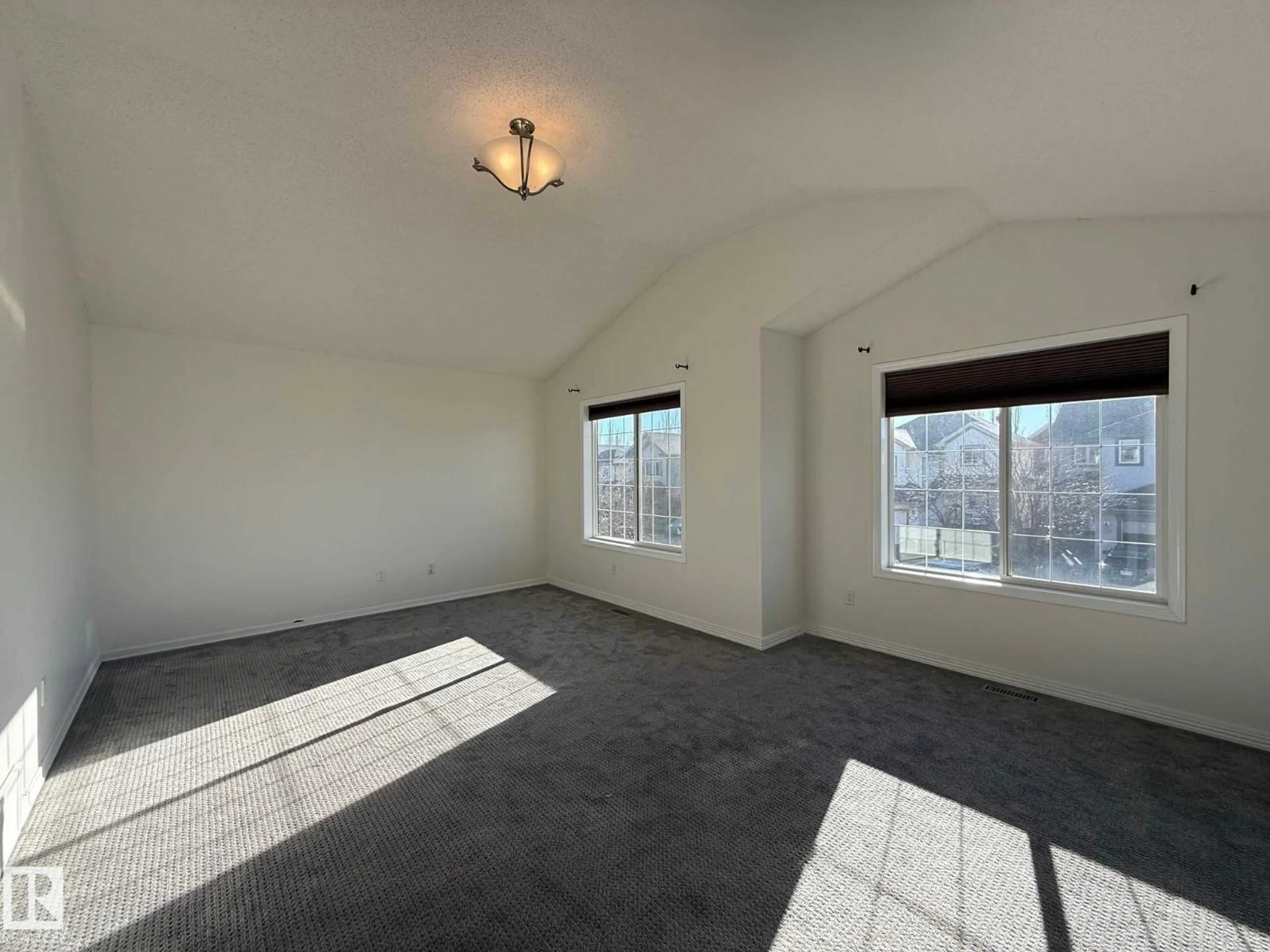 A pic of a room for NW - 20728 55 AV, Edmonton Alberta T6M0B9