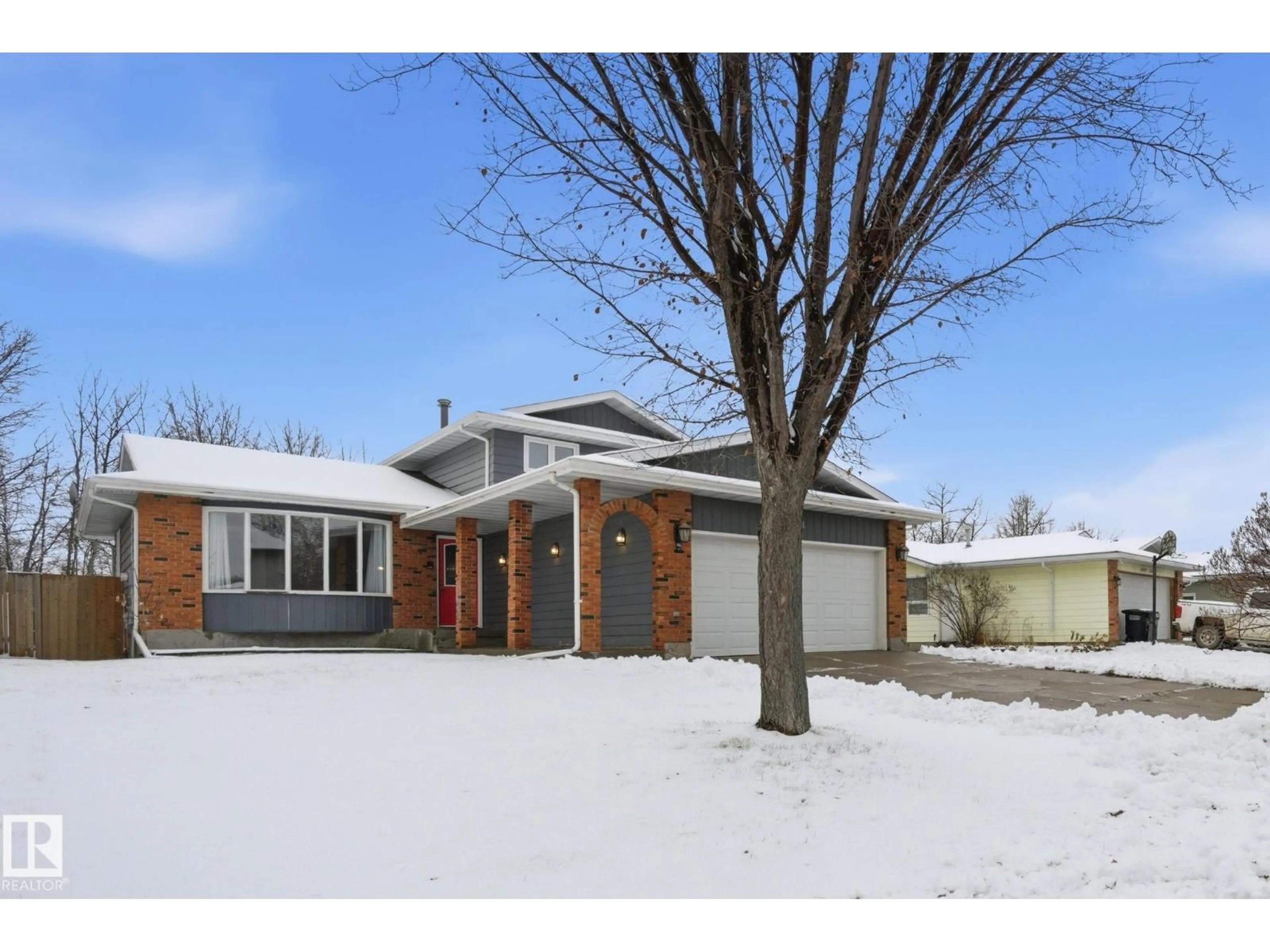 Home with brick exterior material, street for 5361 65 ST, Redwater Alberta T0A2W0