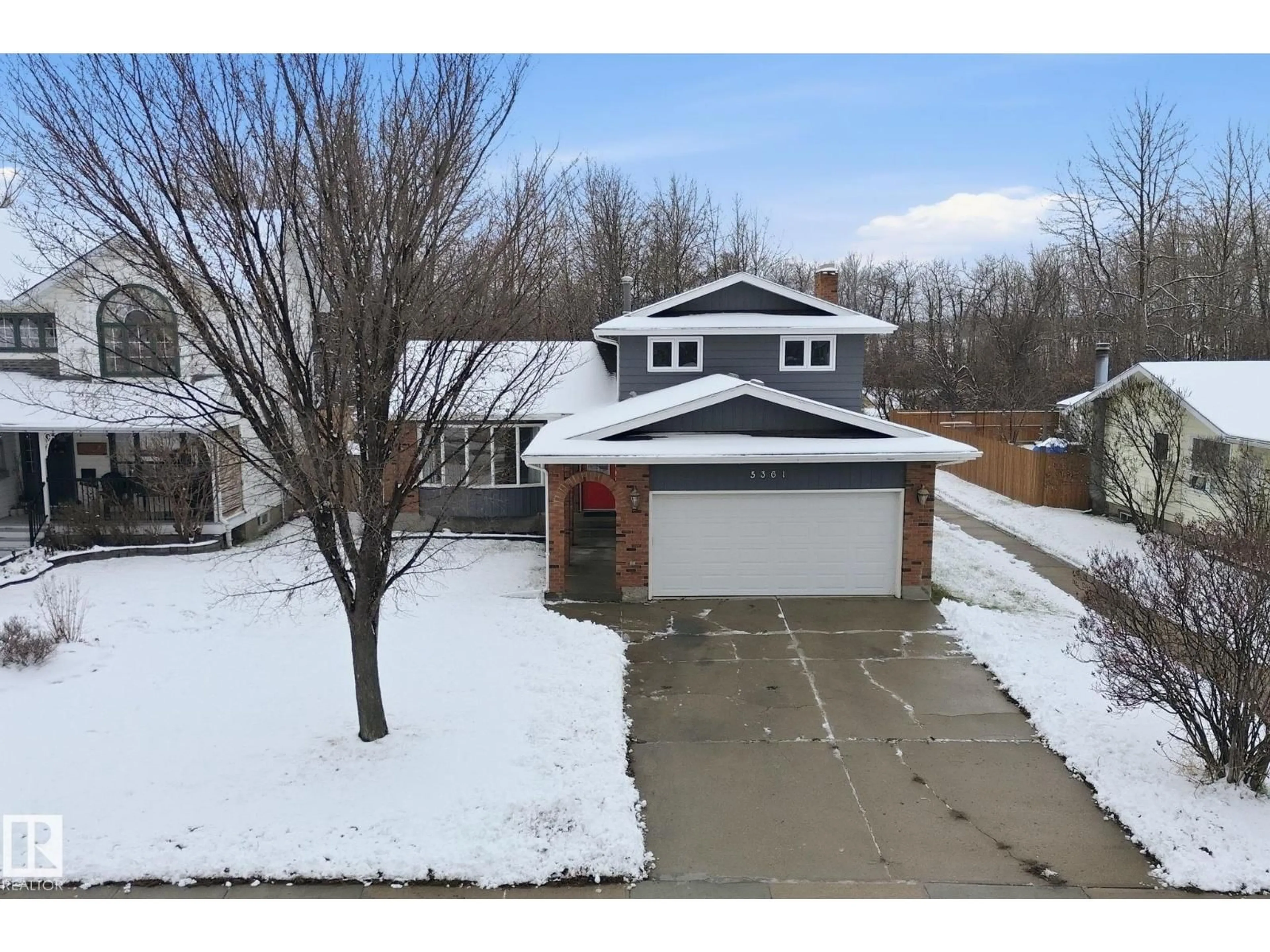 A pic from outside/outdoor area/front of a property/back of a property/a pic from drone, street for 5361 65 ST, Redwater Alberta T0A2W0