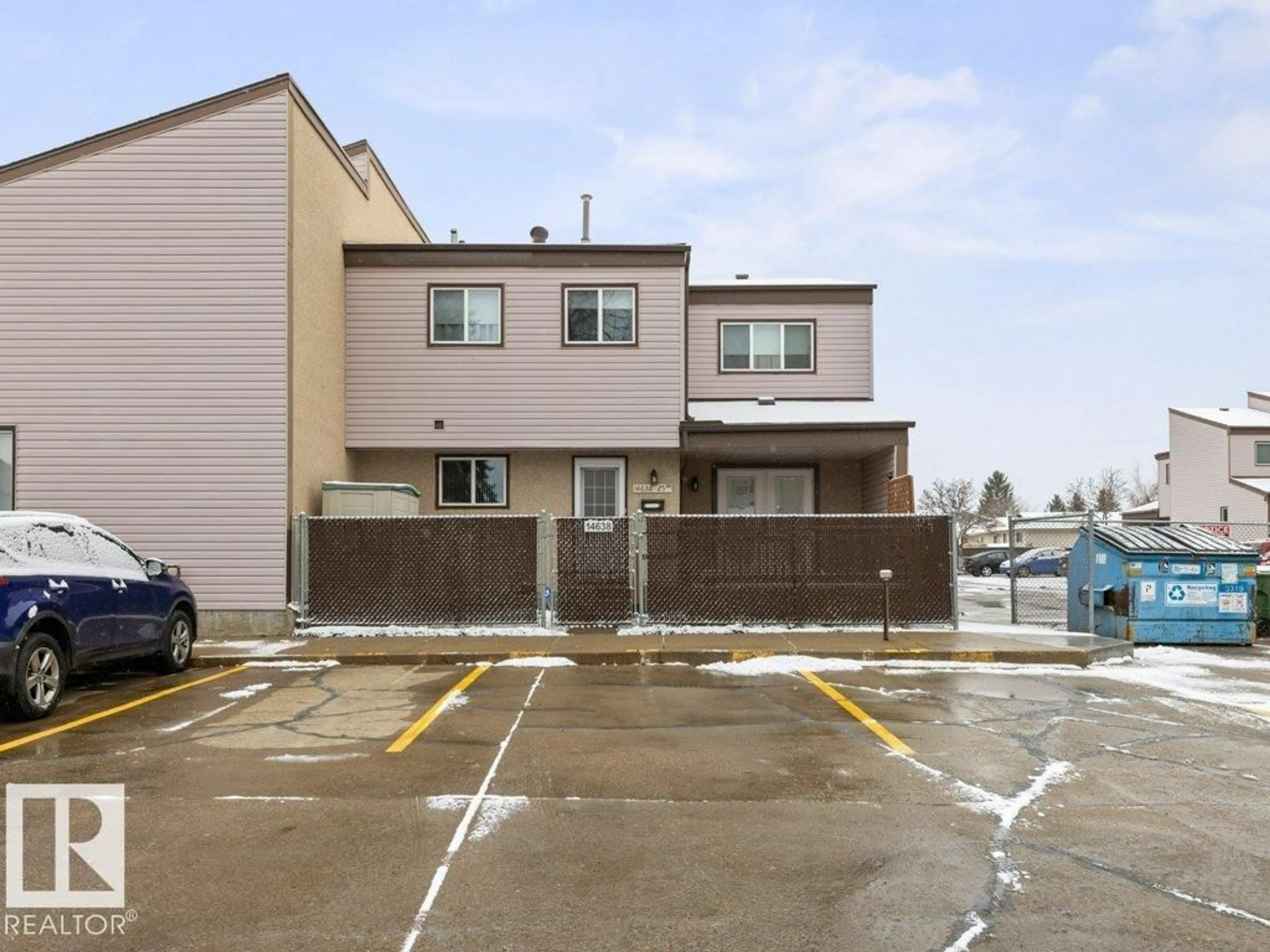 Parking for 14638 25 ST, Edmonton Alberta T5Y1X4