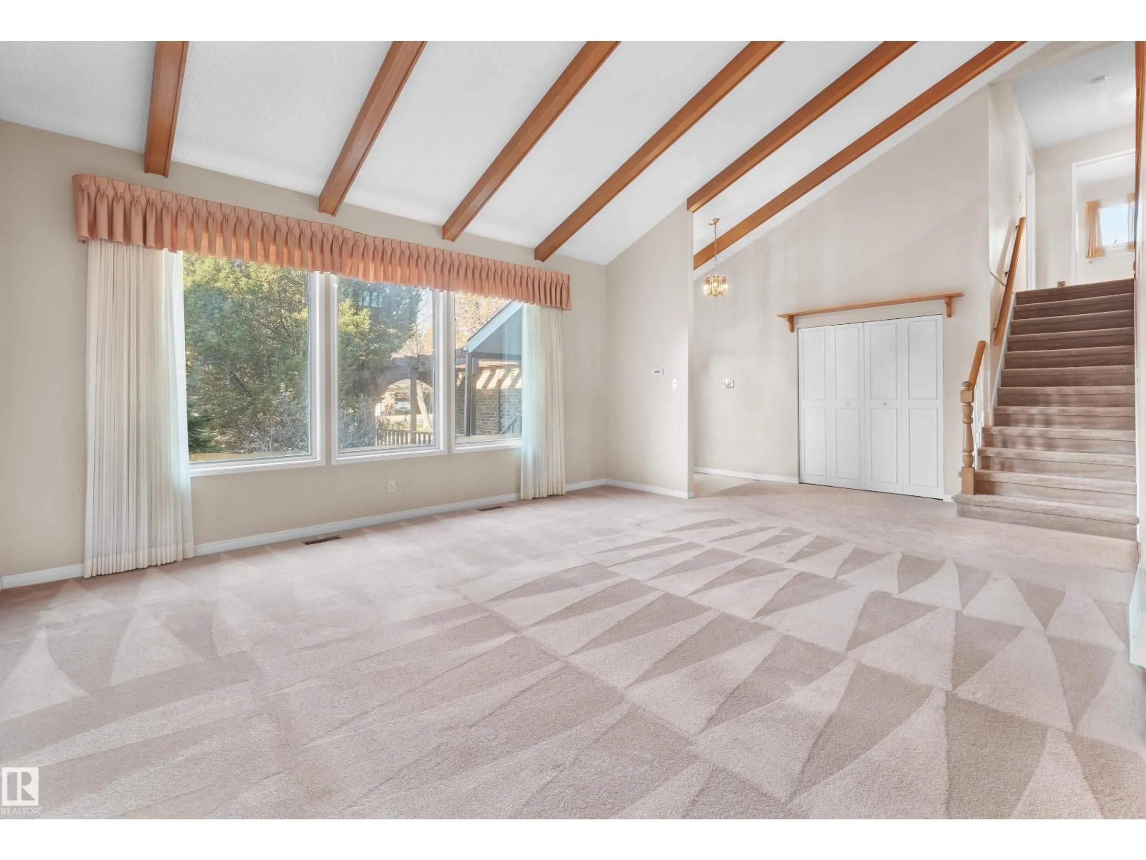 Unknown for 7 LINCOLN CR, St. Albert Alberta T8N3M9