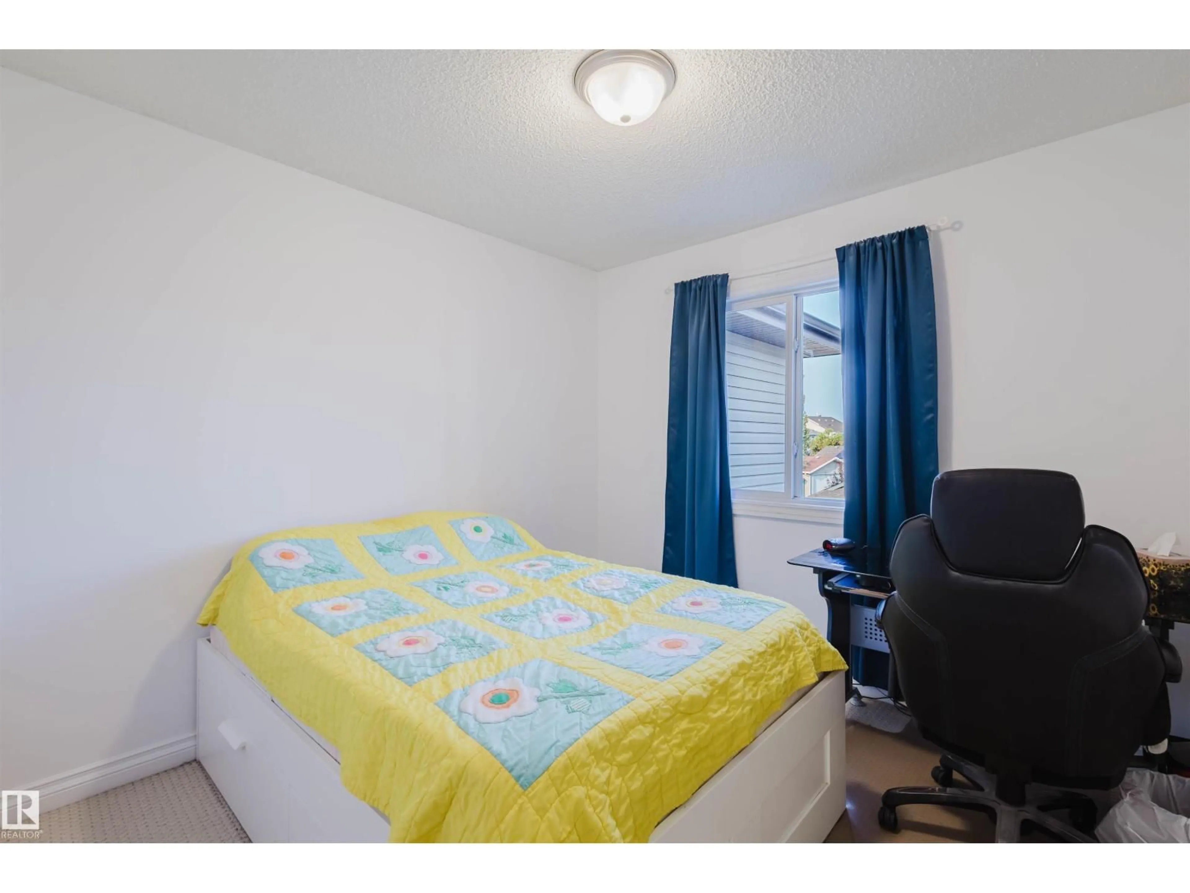 A pic of a room for 1517 RUTHERFORD RD, Edmonton Alberta T6W1V9