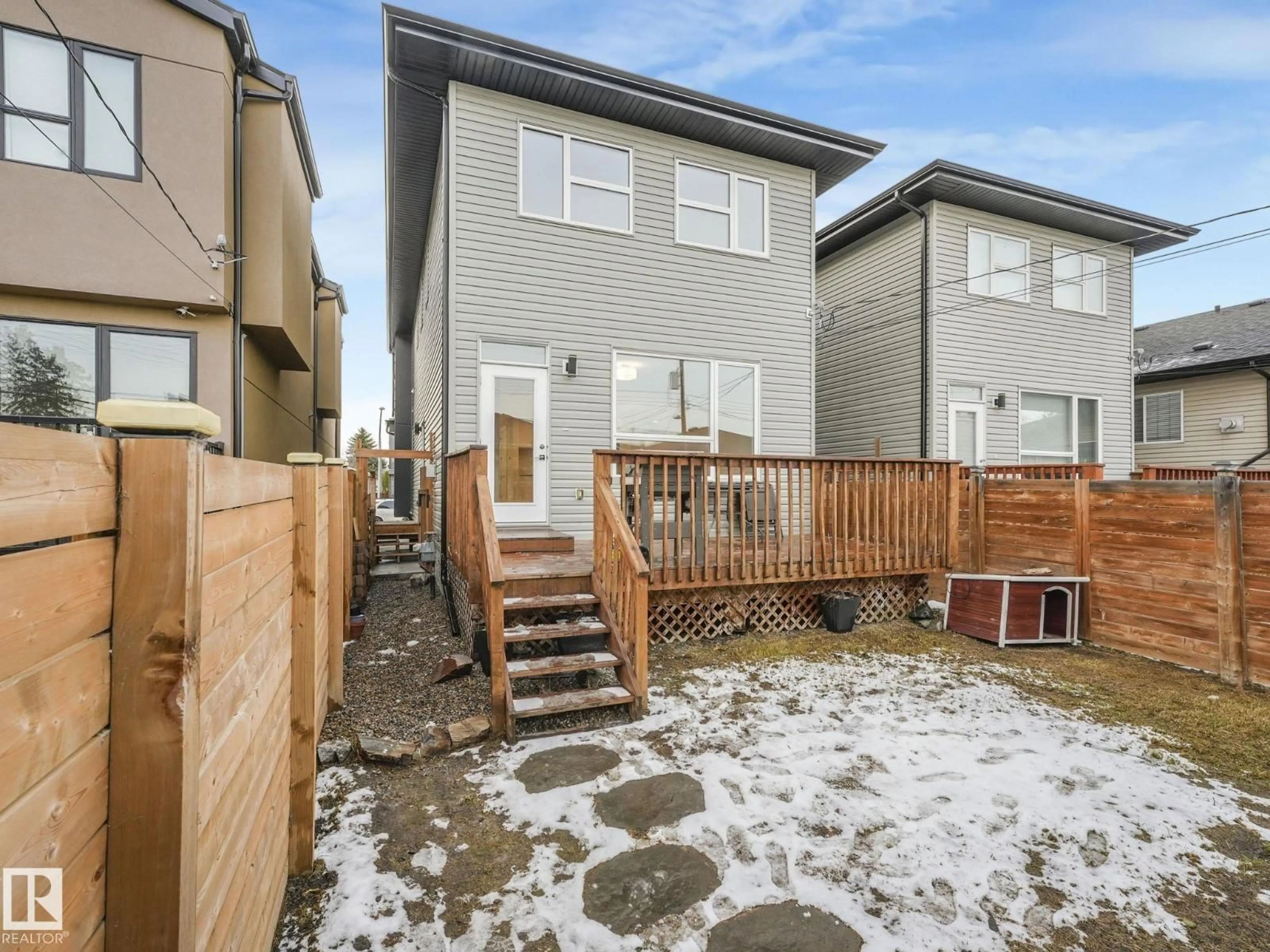 Patio, street for 9311 152 ST, Edmonton Alberta T5R1M8