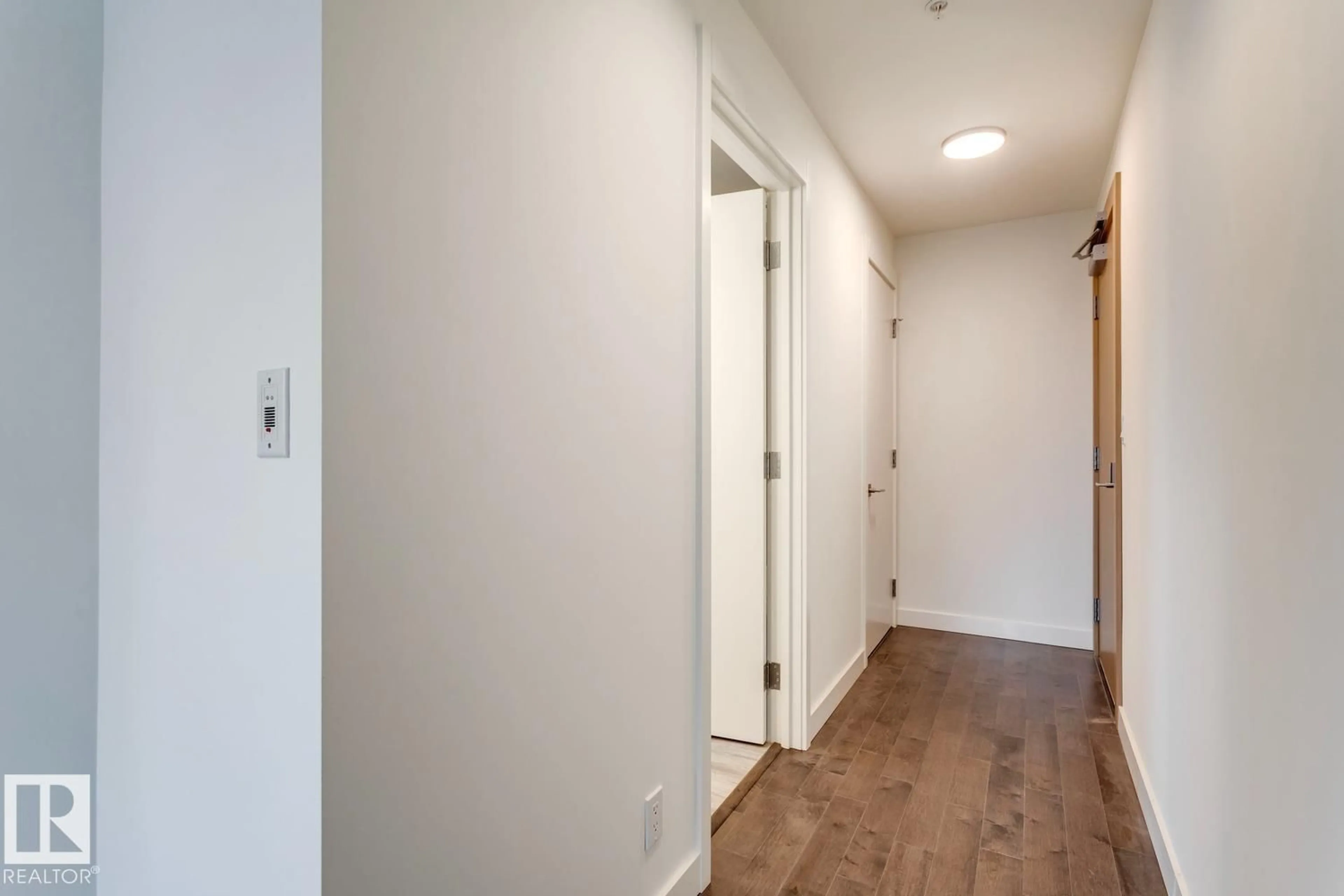 Unknown for 10360 - 3307 102 ST, Edmonton Alberta T5J0K6