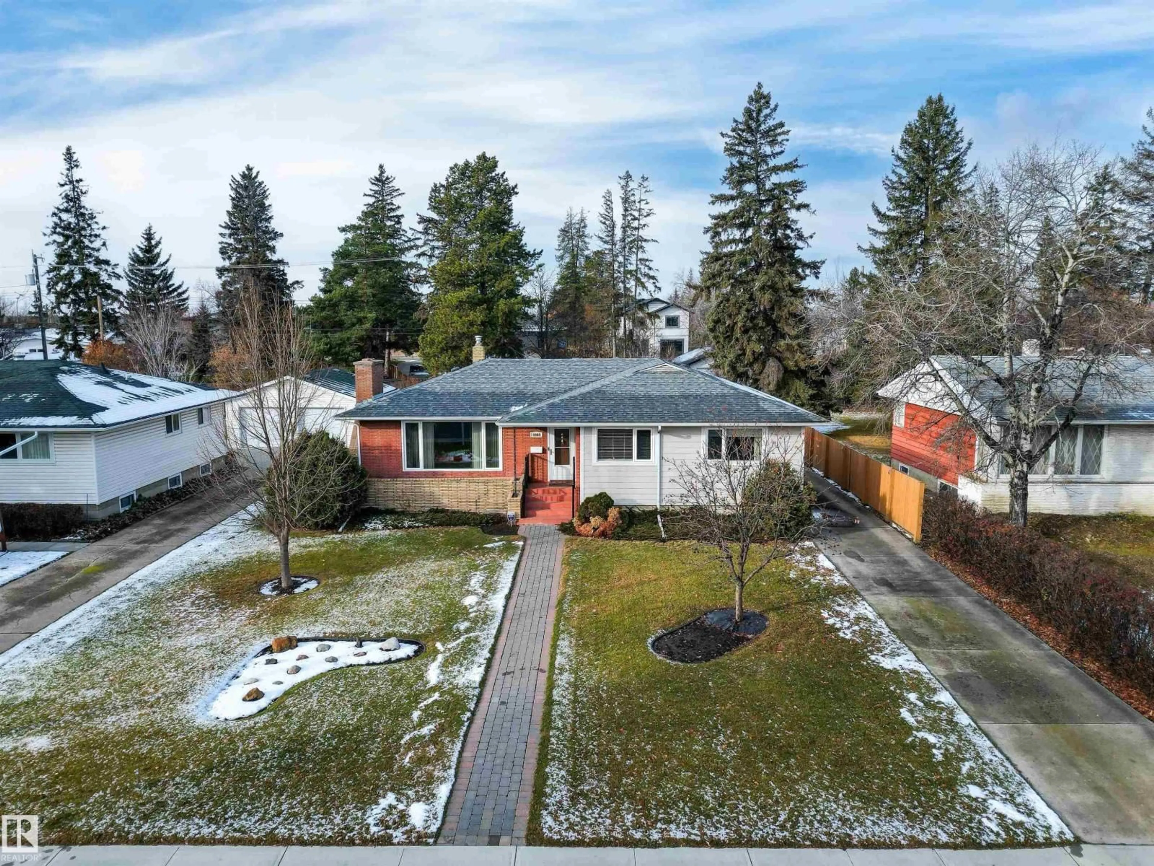 A pic from outside/outdoor area/front of a property/back of a property/a pic from drone, street for 8008 119 ST, Edmonton Alberta T6G2L4