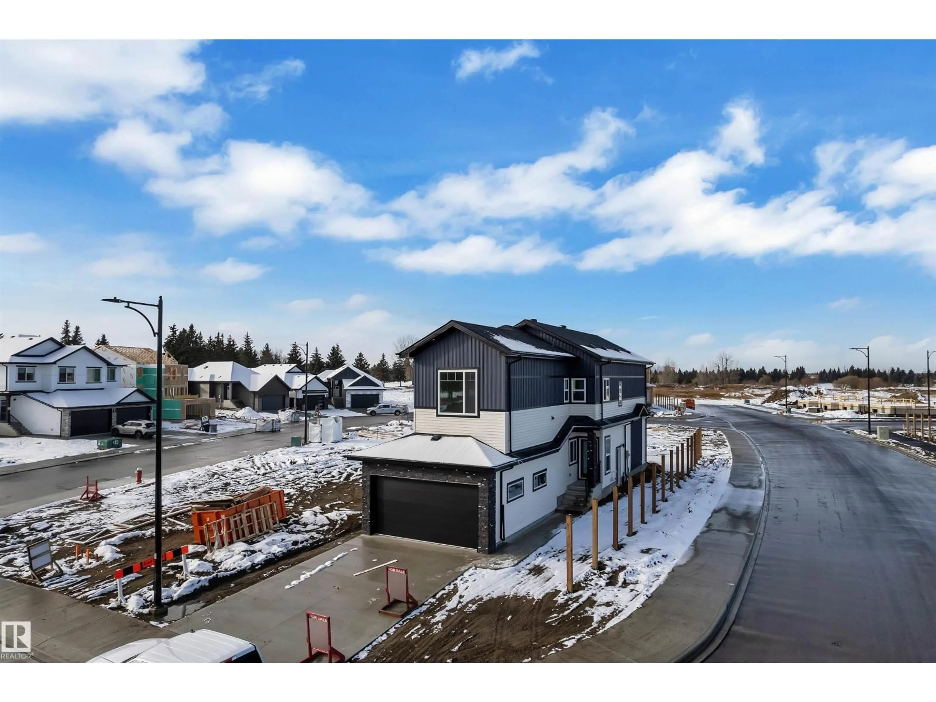 A pic from outside/outdoor area/front of a property/back of a property/a pic from drone, unknown for 1 GRAYSON GR, Stony Plain Alberta T7Z0P3