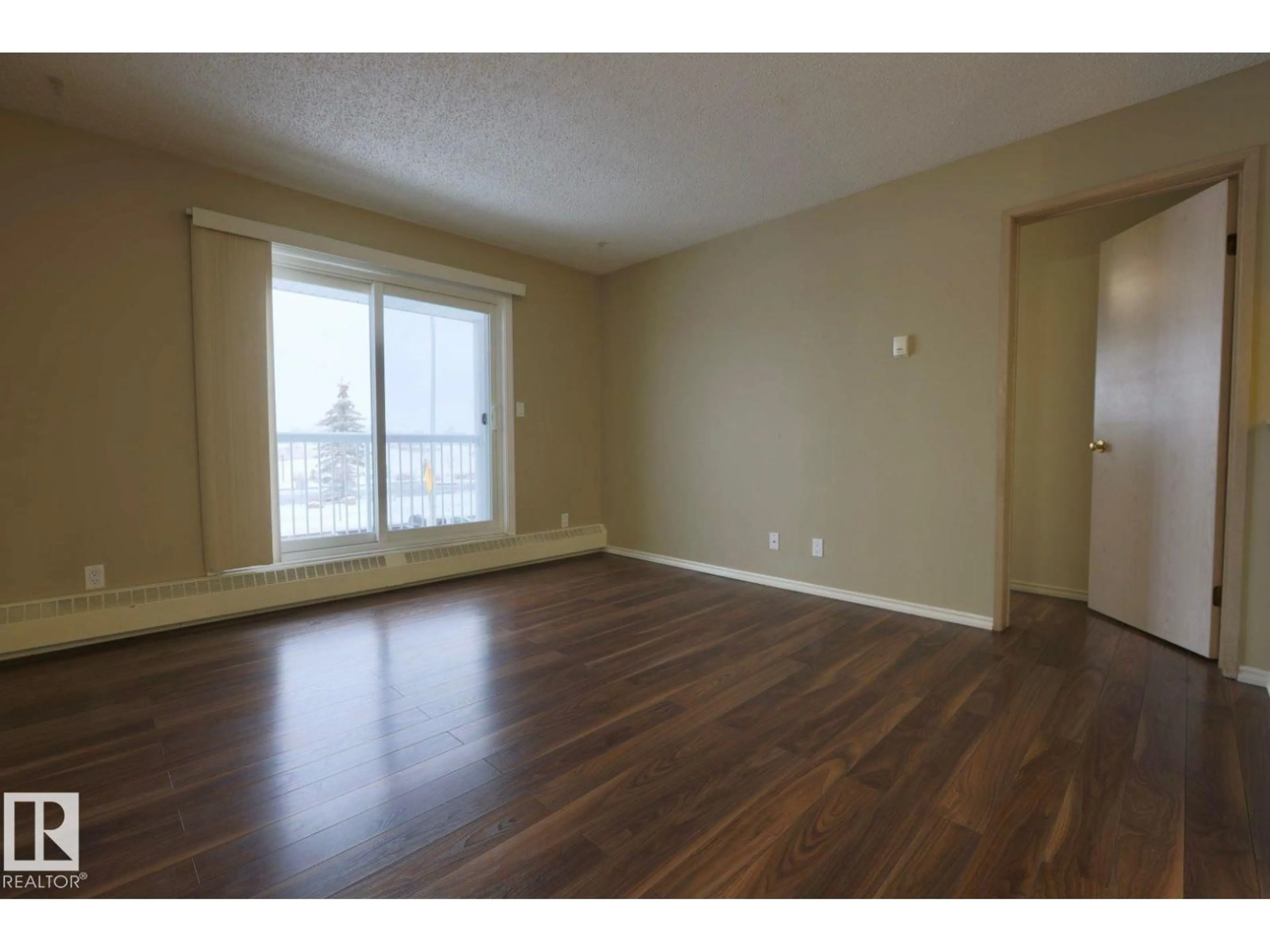 A pic of a room for #213 - 5065 31 AV, Edmonton Alberta T6L0A7