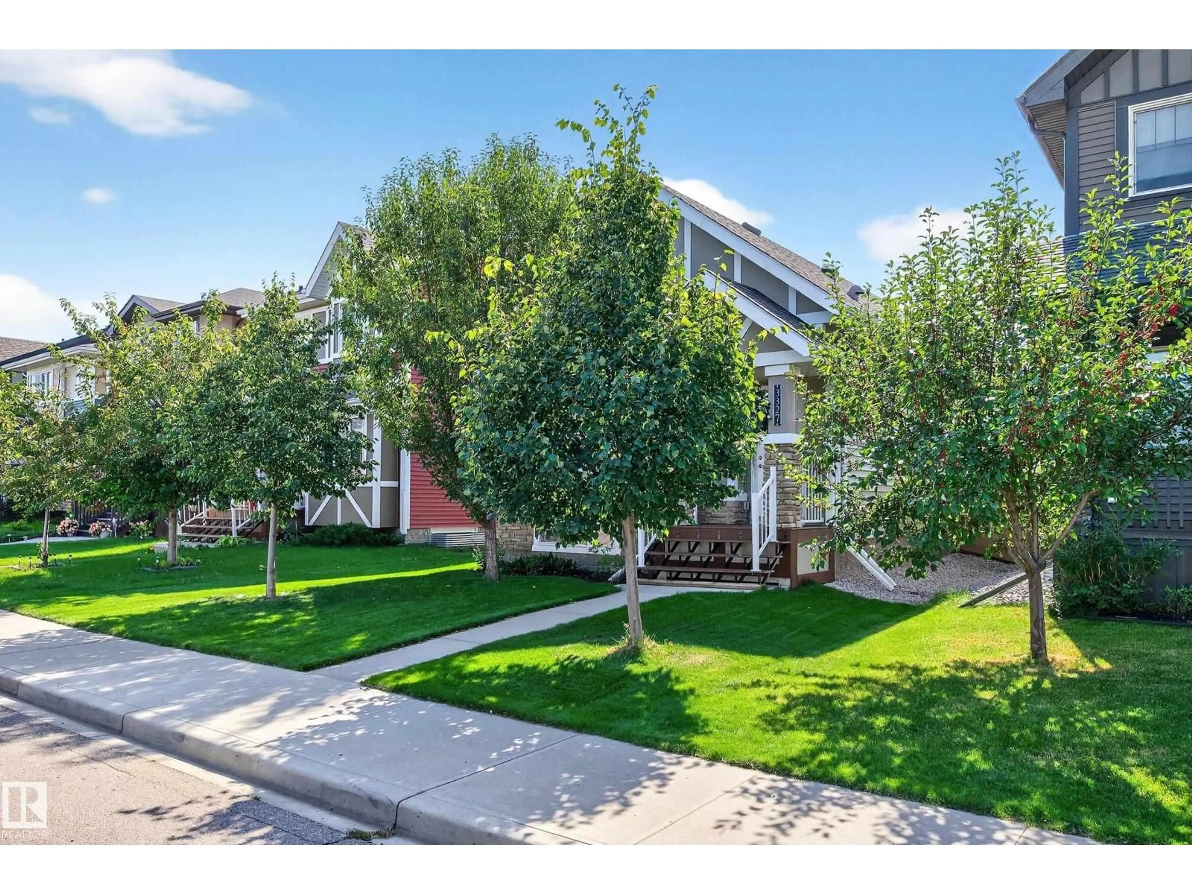 A pic from outside/outdoor area/front of a property/back of a property/a pic from drone, street for 3327 WEIDLE WY, Edmonton Alberta T6X1T1