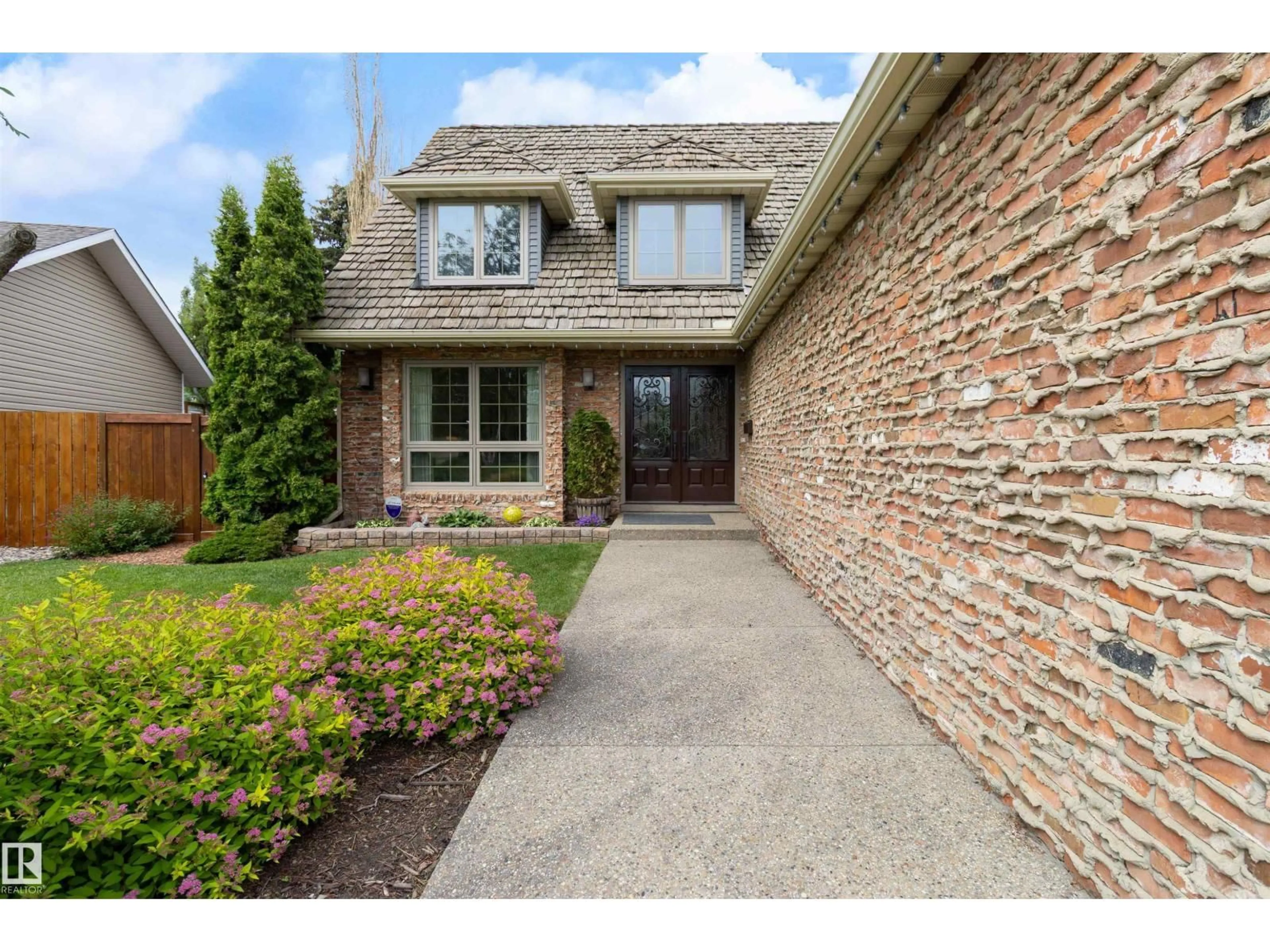 Home with brick exterior material, street for 433 VILLAGE DR, Sherwood Park Alberta T8A4K1