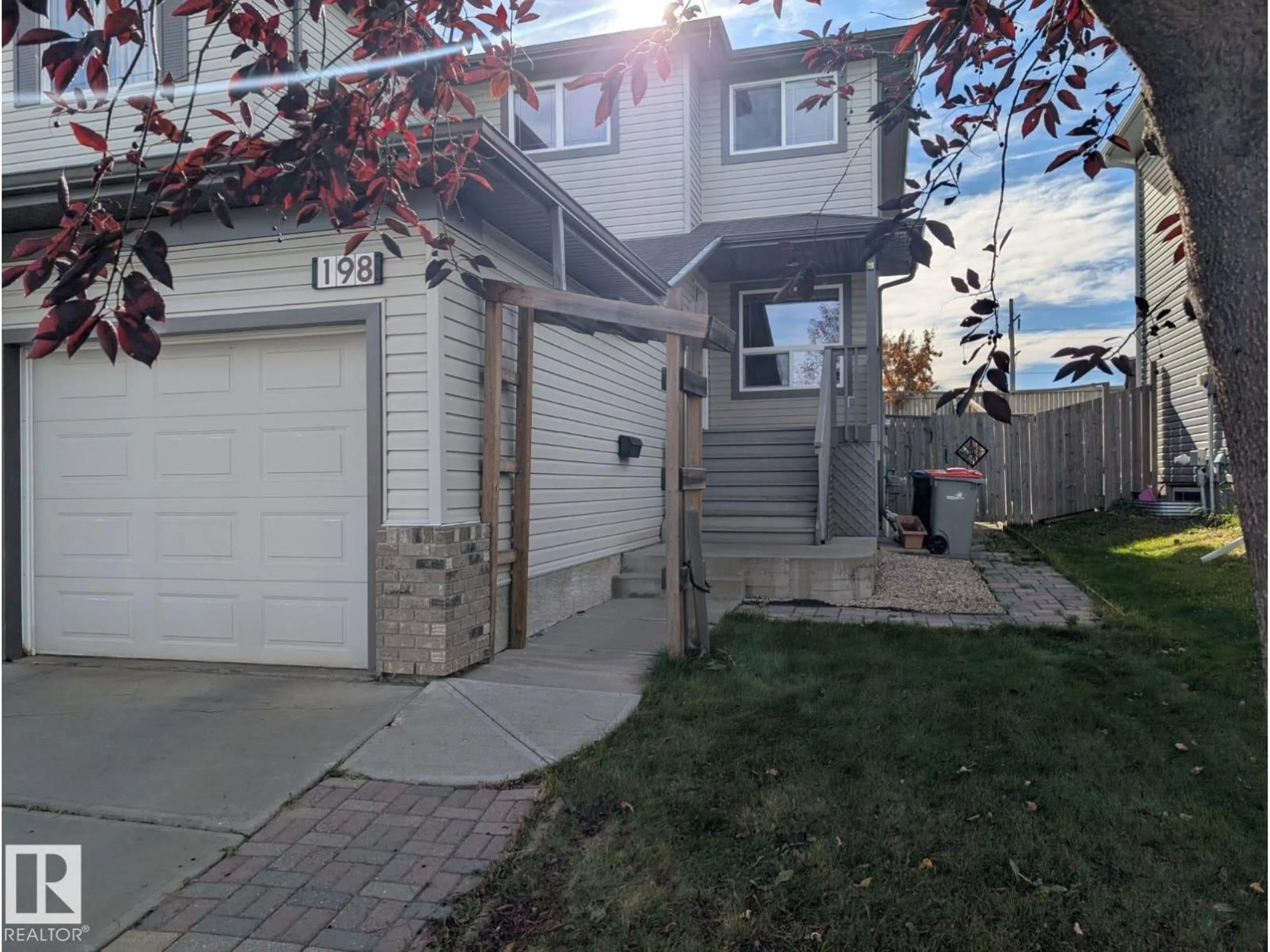 A pic from outside/outdoor area/front of a property/back of a property/a pic from drone, street for 198 BROOKVIEW WY, Stony Plain Alberta T7Z2X7