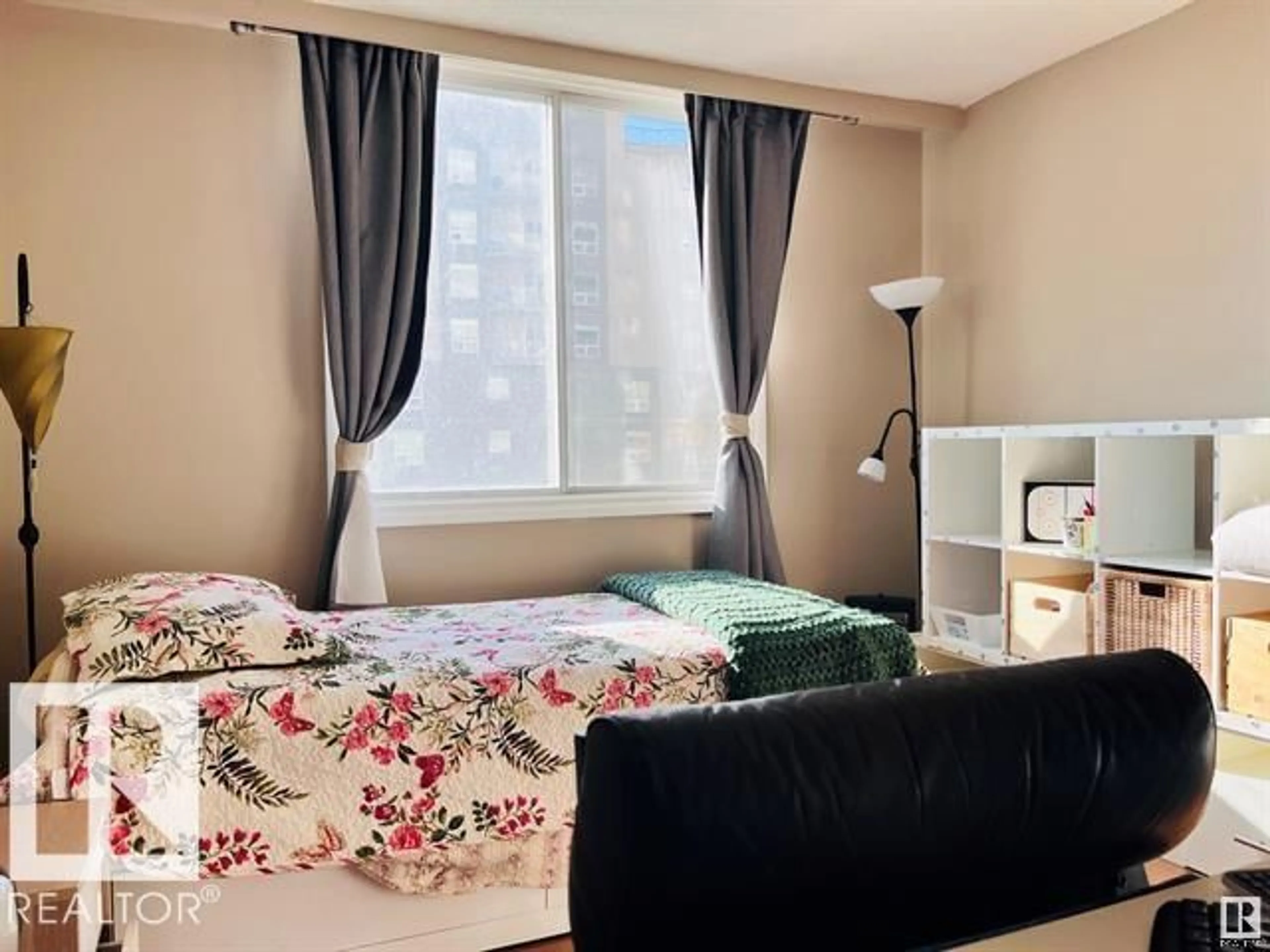 Bedroom with bed, unknown for 207 - 9903 104 ST NW, Edmonton Alberta T5K0E4