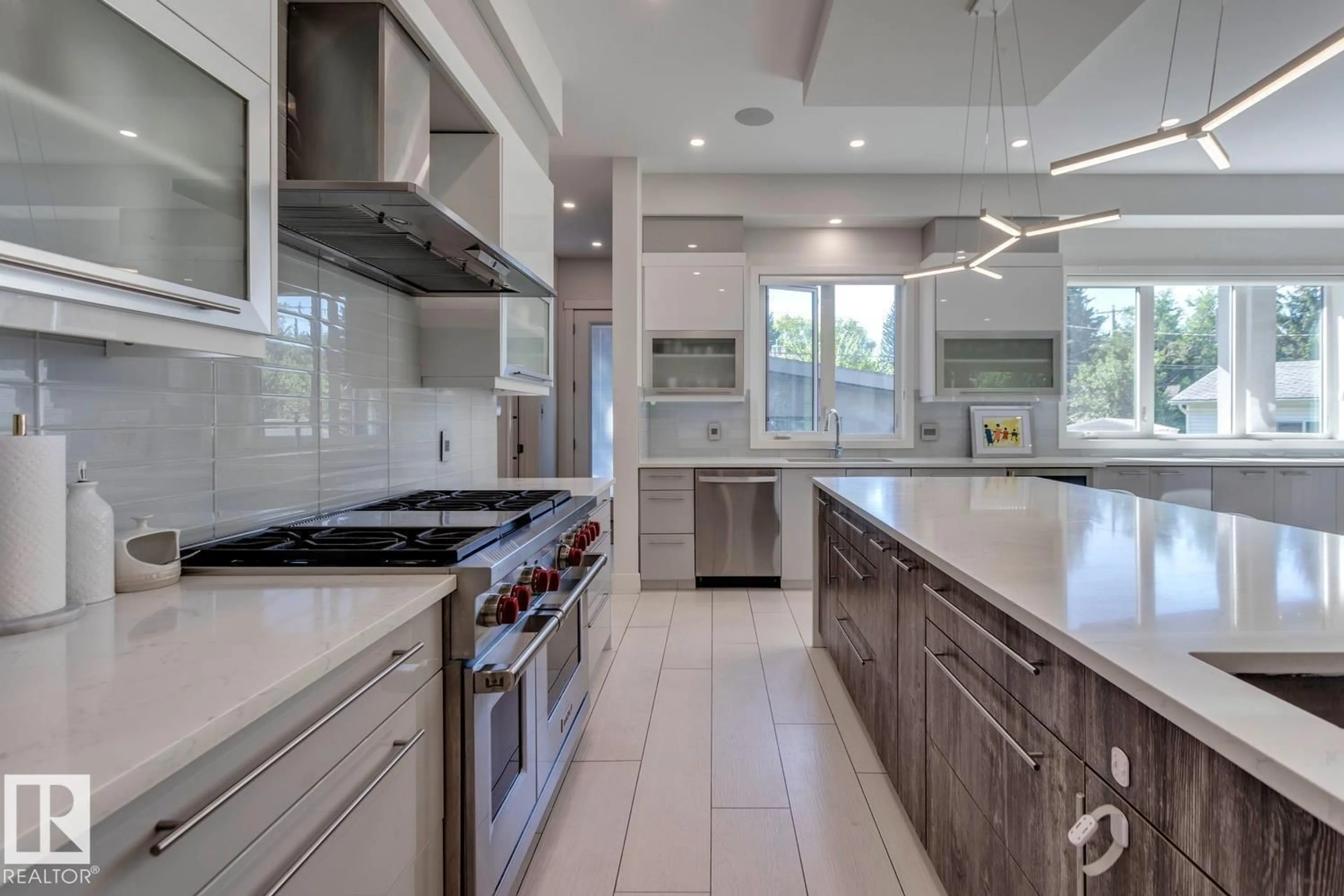 Contemporary kitchen, ceramic/tile floor for NW - 14643 92A AV, Edmonton Alberta T5R5E5