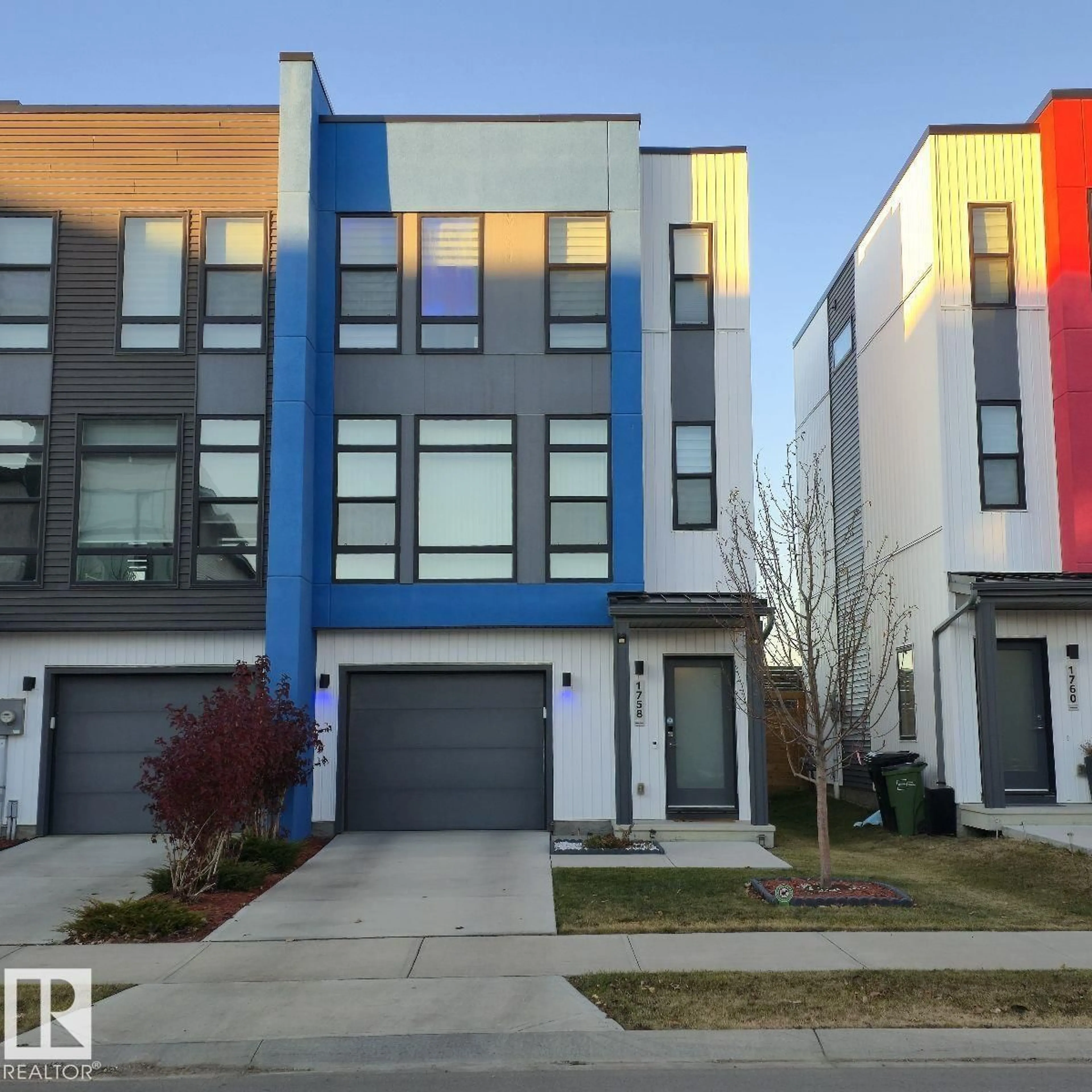 Home with vinyl exterior material, street for 1758 KEENE CR, Edmonton Alberta T6W2J8