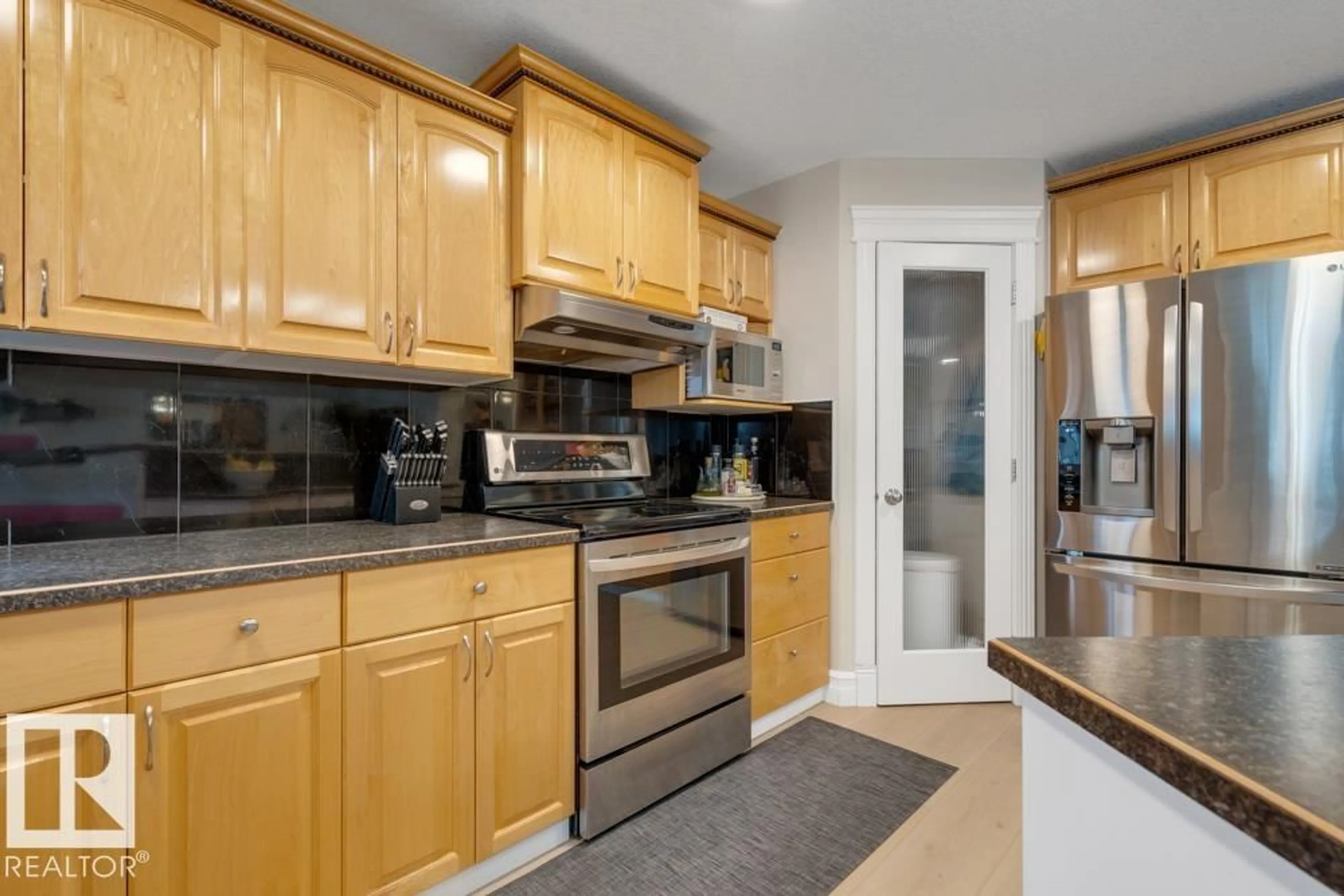 Standard kitchen, unknown for 5106 62 ST, Beaumont Alberta T4X1V5