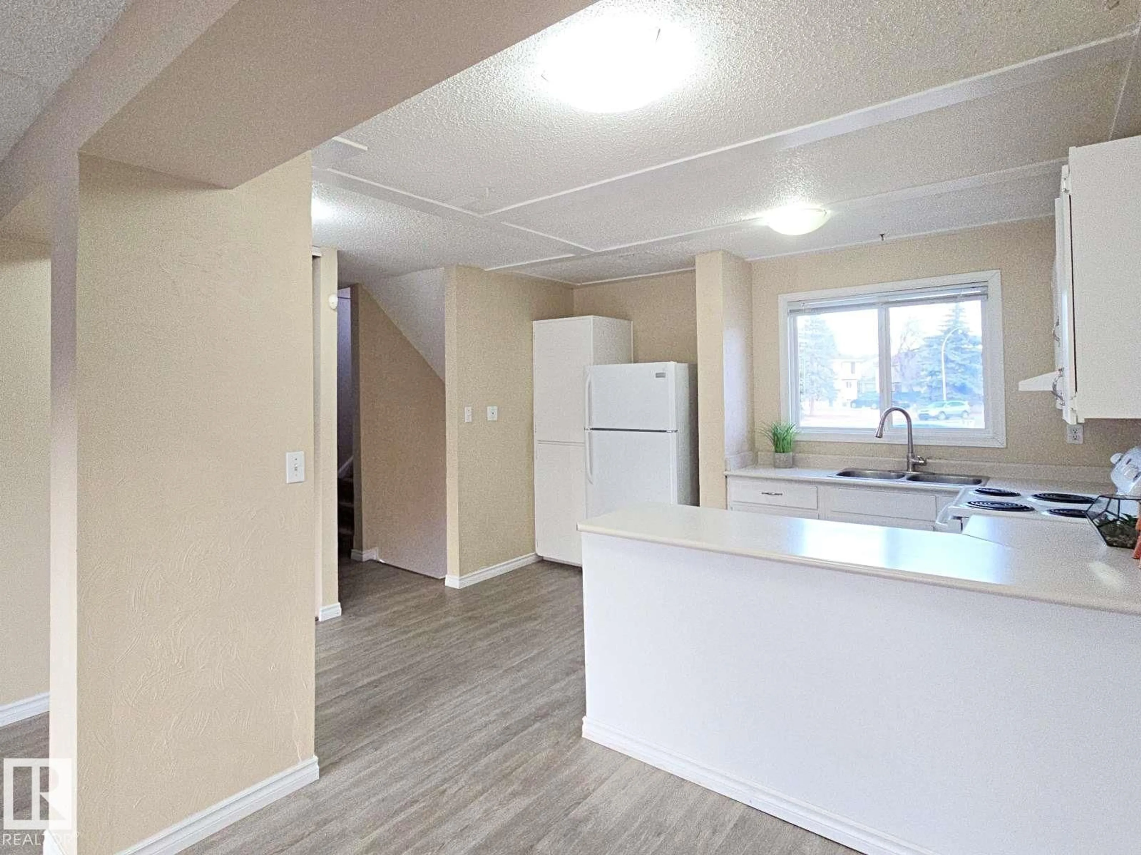 Unknown for 14458 56 ST, Edmonton Alberta T5A3R1