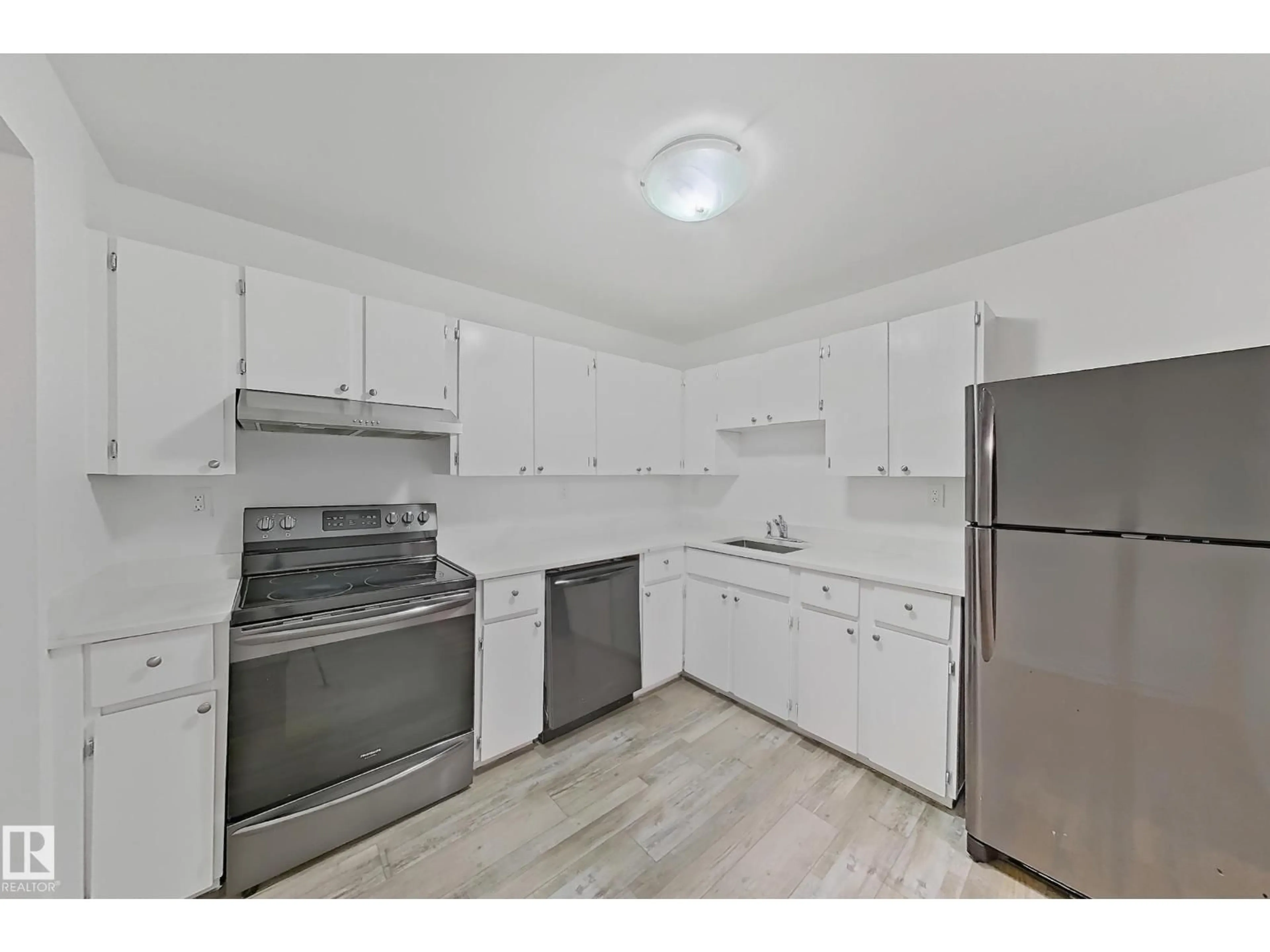 Standard kitchen, unknown for #309 - 1624 48 ST, Edmonton Alberta T6L5P1