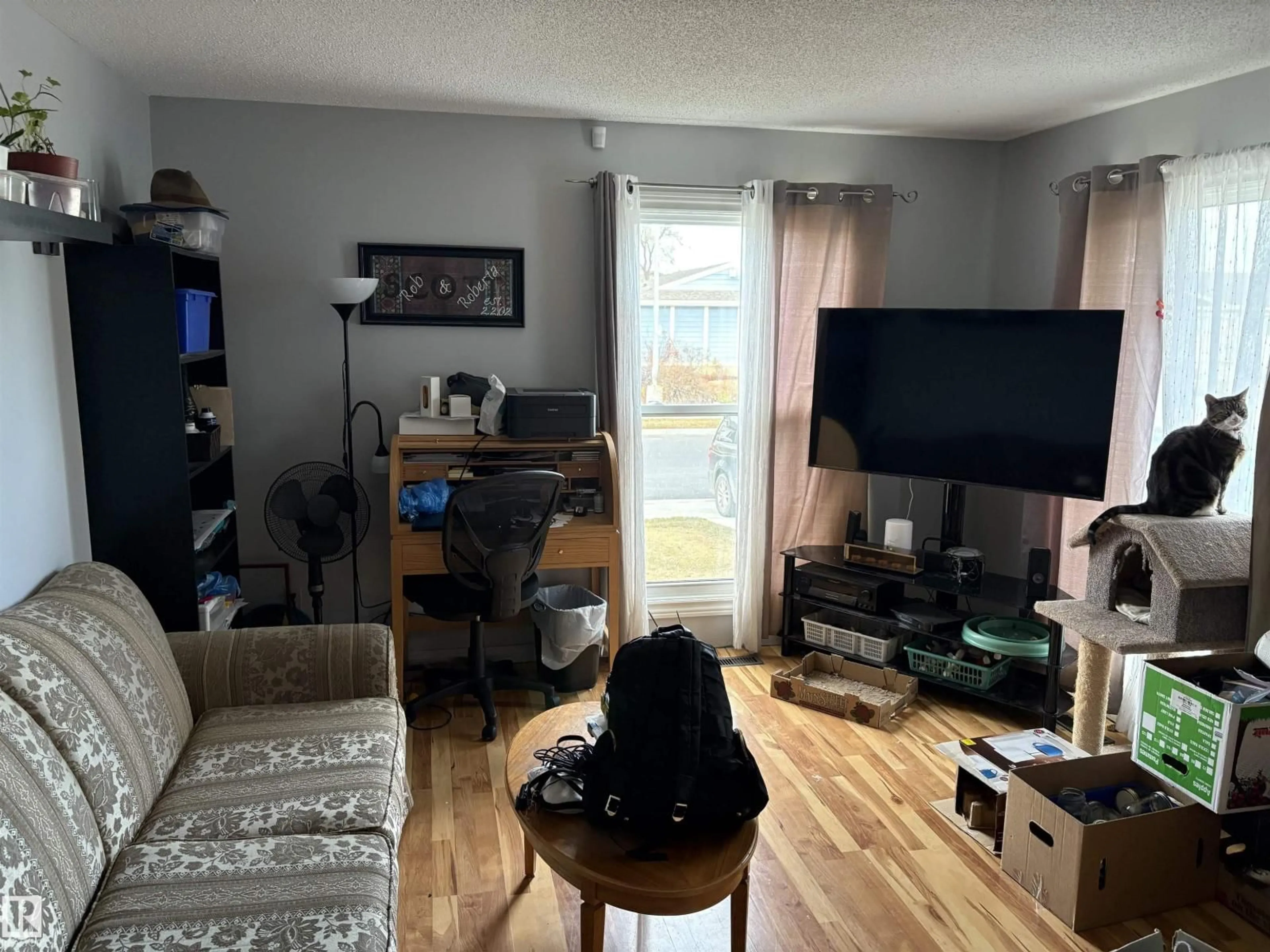 A pic of a room for 3043 142 AV, Edmonton Alberta T5Y1J1