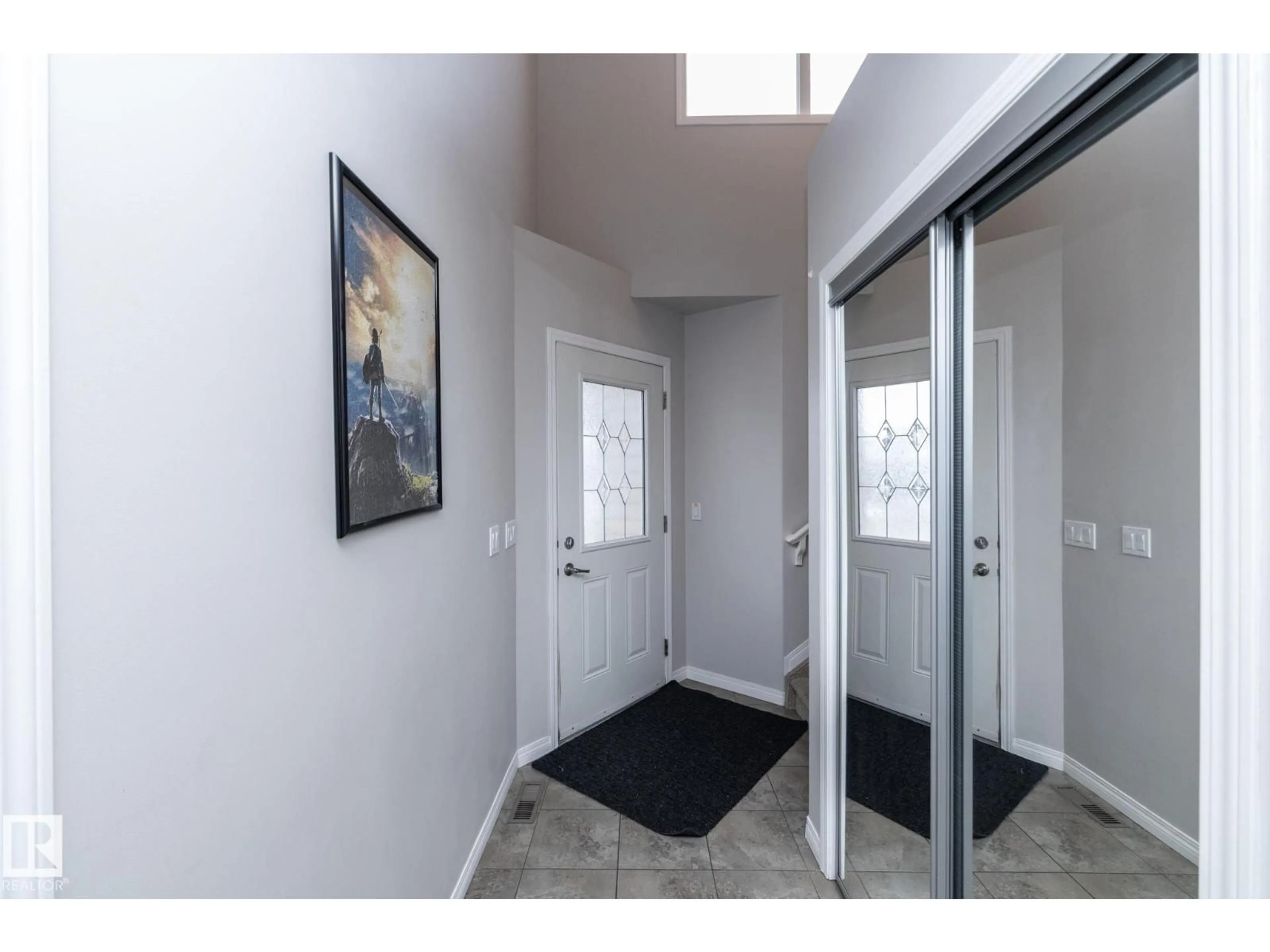 Indoor entryway for 9705 88 ST, Morinville Alberta T8R0C5