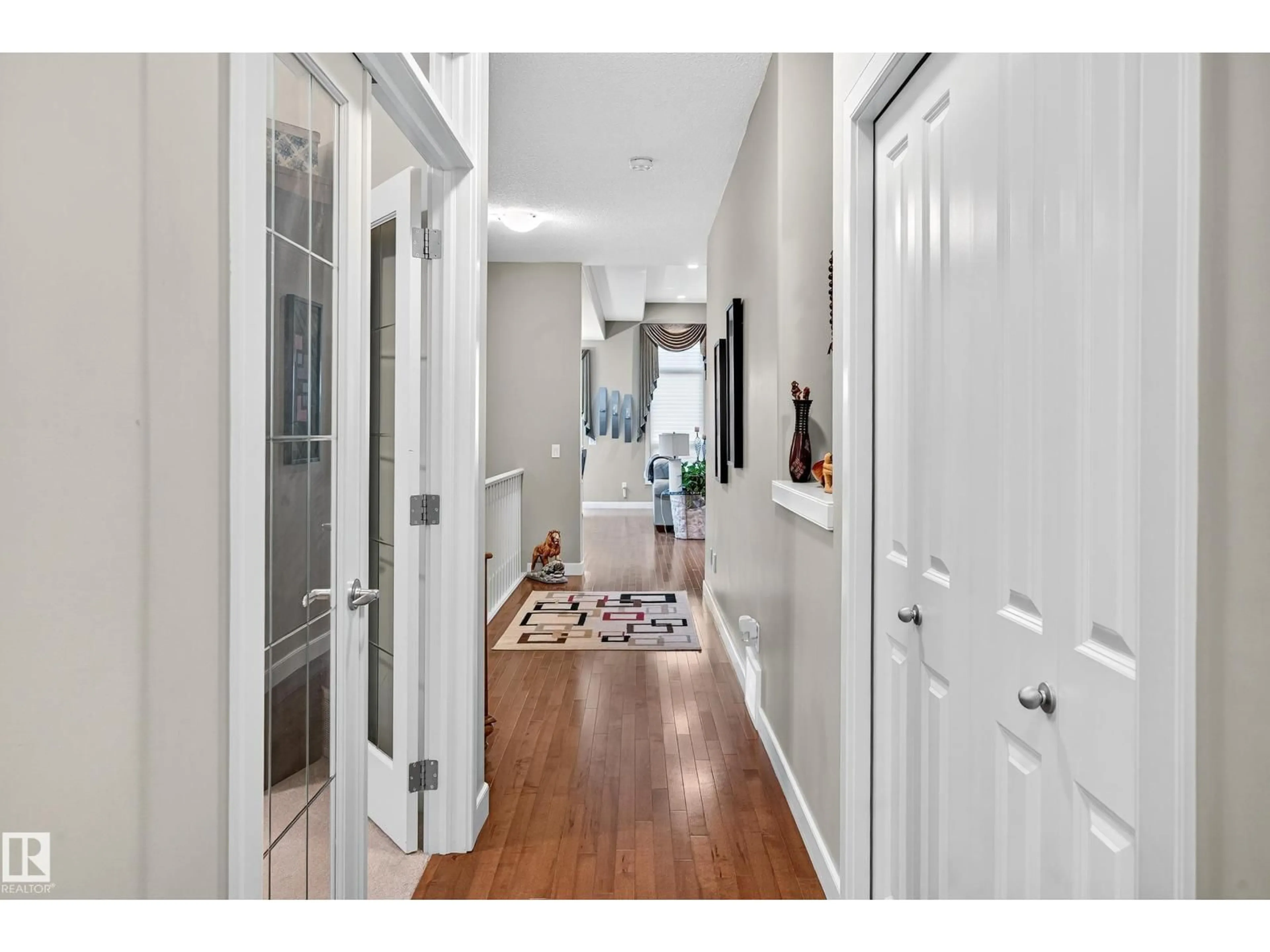 Indoor entryway for 31 841 156 ST, Edmonton Alberta T6R0B3