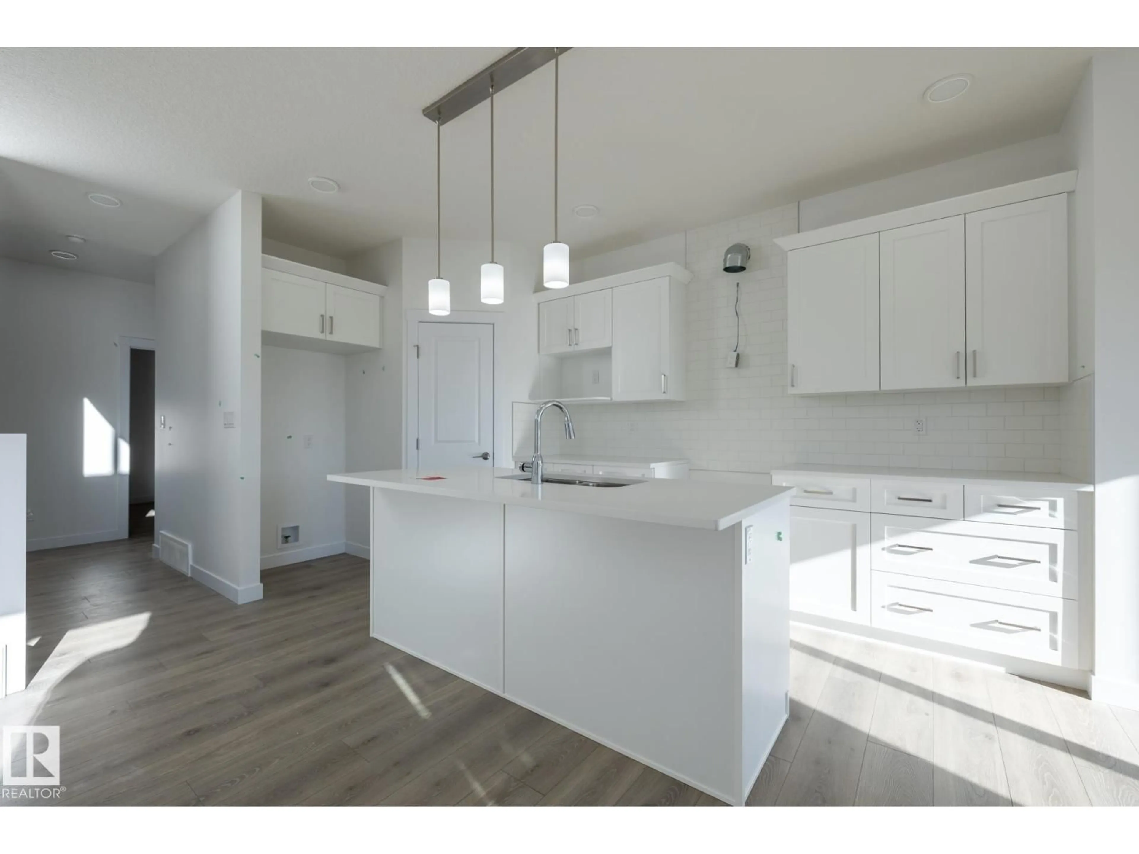 Open concept kitchen, unknown for 2631 5 AV, Edmonton Alberta T6X3J1