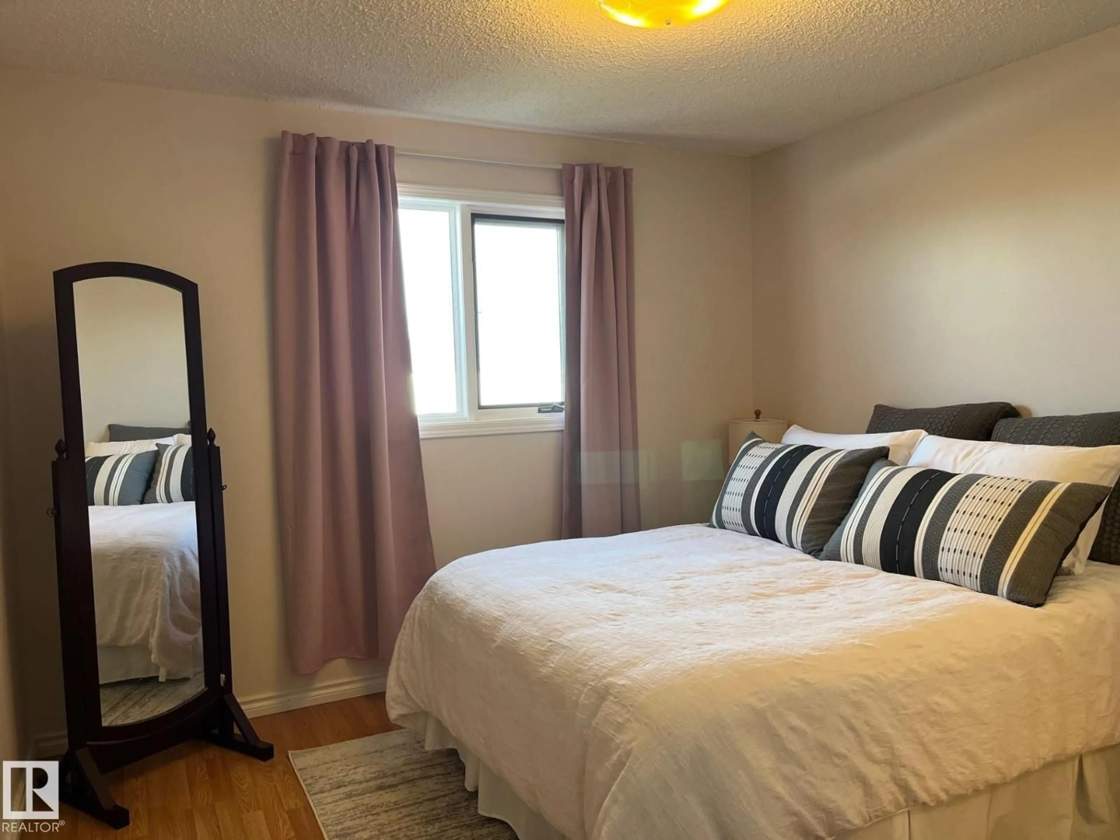 A pic of a room for 32 11015 105 AV, Westlock Alberta T7P1A1