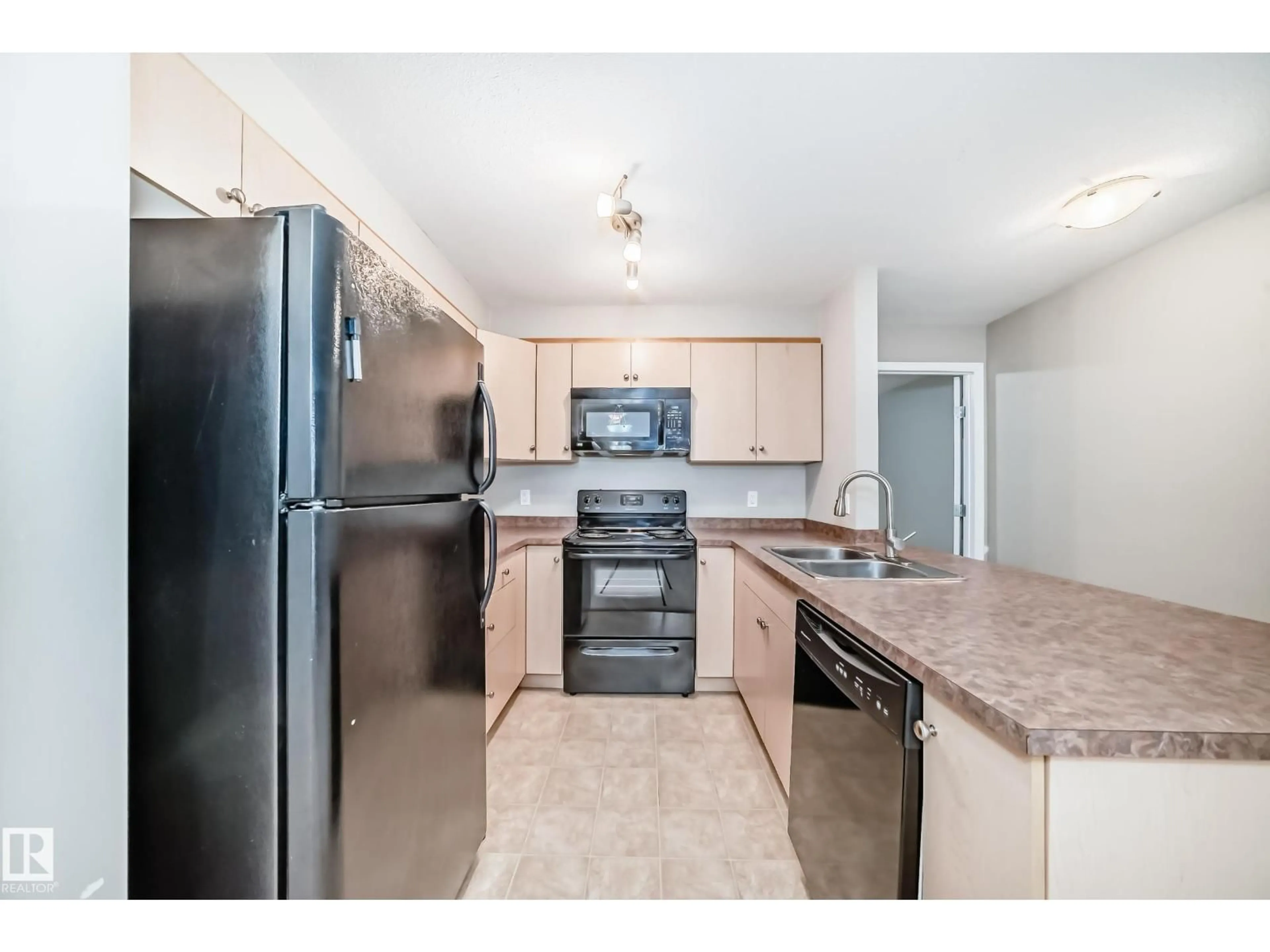 Standard kitchen, ceramic/tile floor for 310 - 4309 33 ST, Stony Plain Alberta T7Z0A8