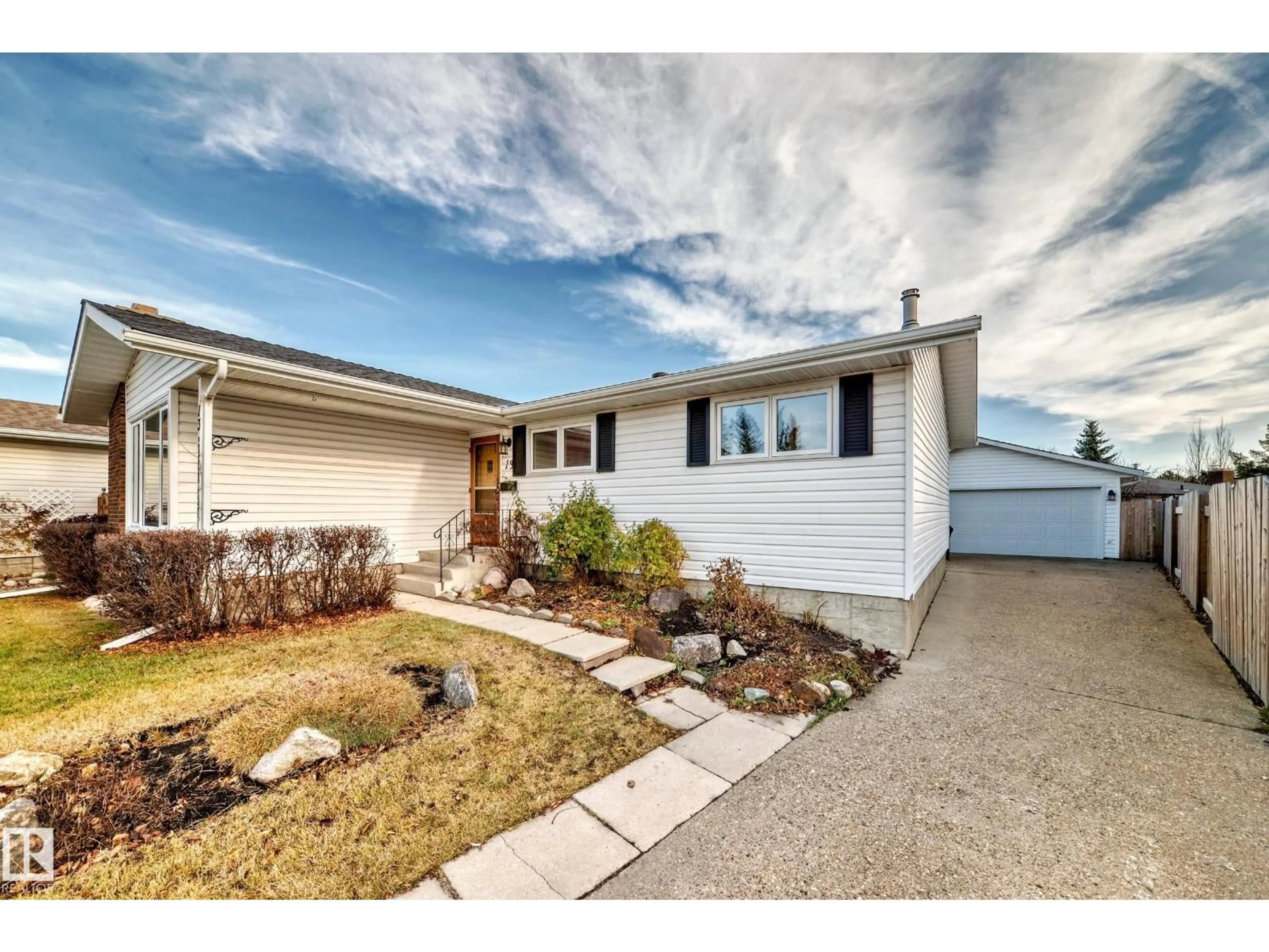 Home with vinyl exterior material, street for 13 ROSEWOOD PL, Sherwood Park Alberta T8A2H3