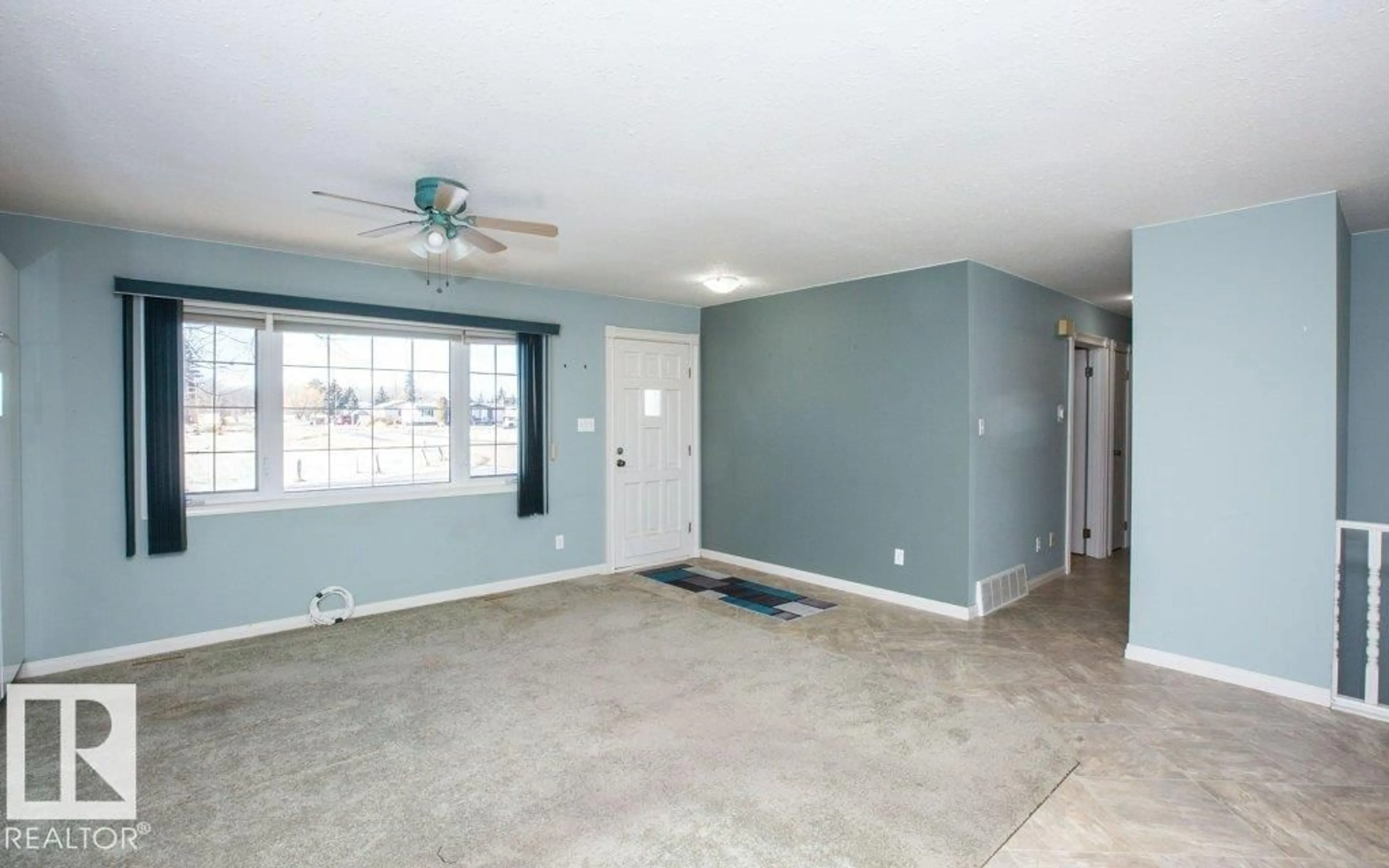 Unknown for 5035 51 ST, Clyde Alberta T0G0P0