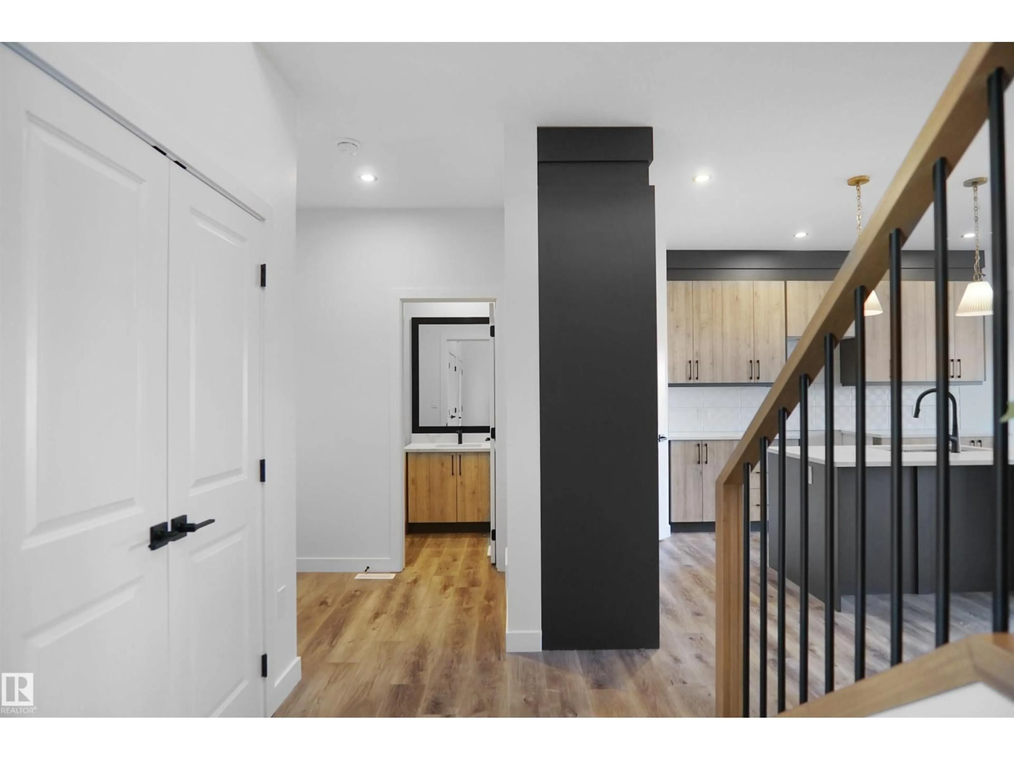 Indoor entryway for 14 AXELWOOD CR, Spruce Grove Alberta T7X4G4