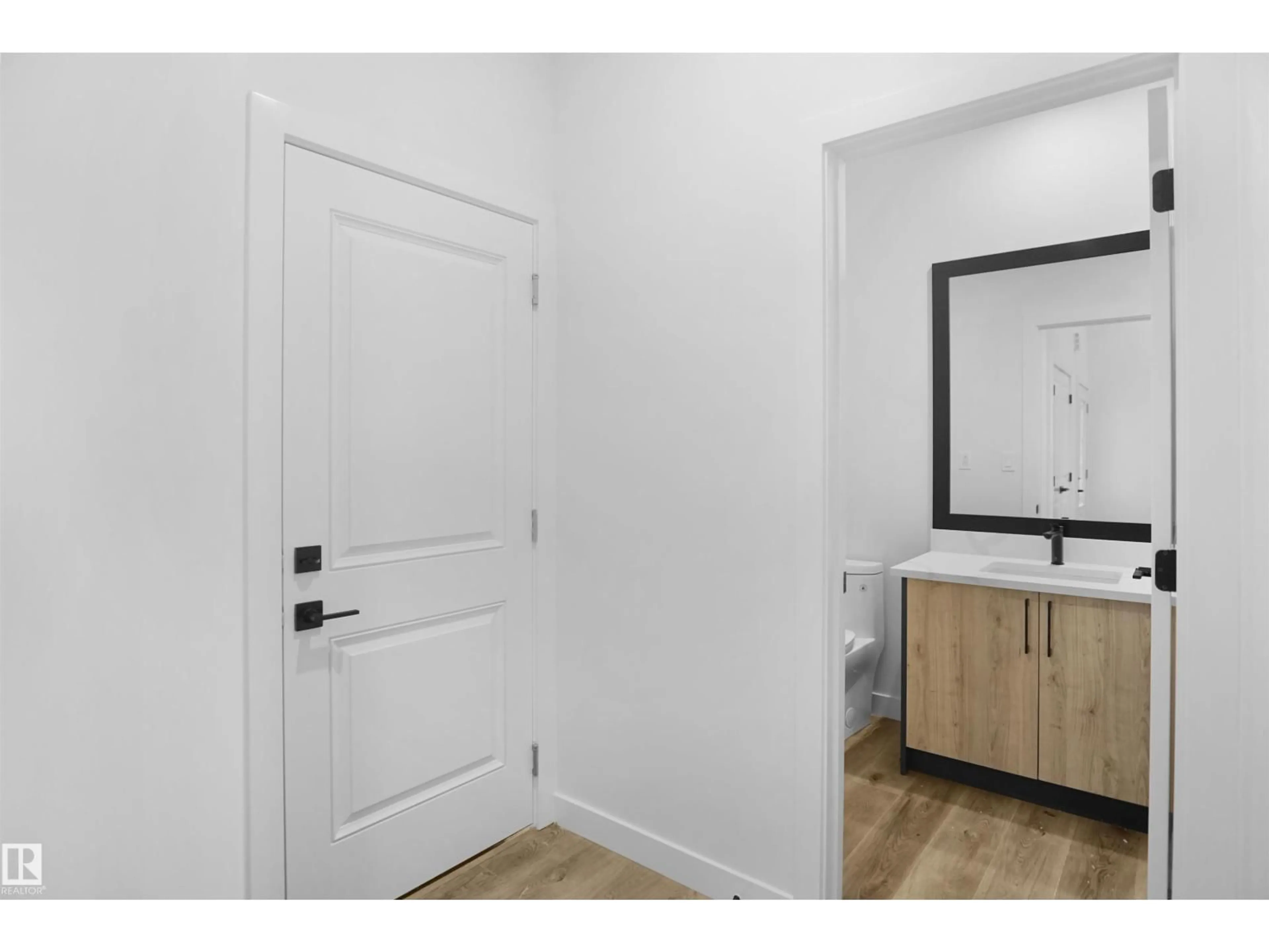 Indoor entryway for 14 AXELWOOD CR, Spruce Grove Alberta T7X4G4